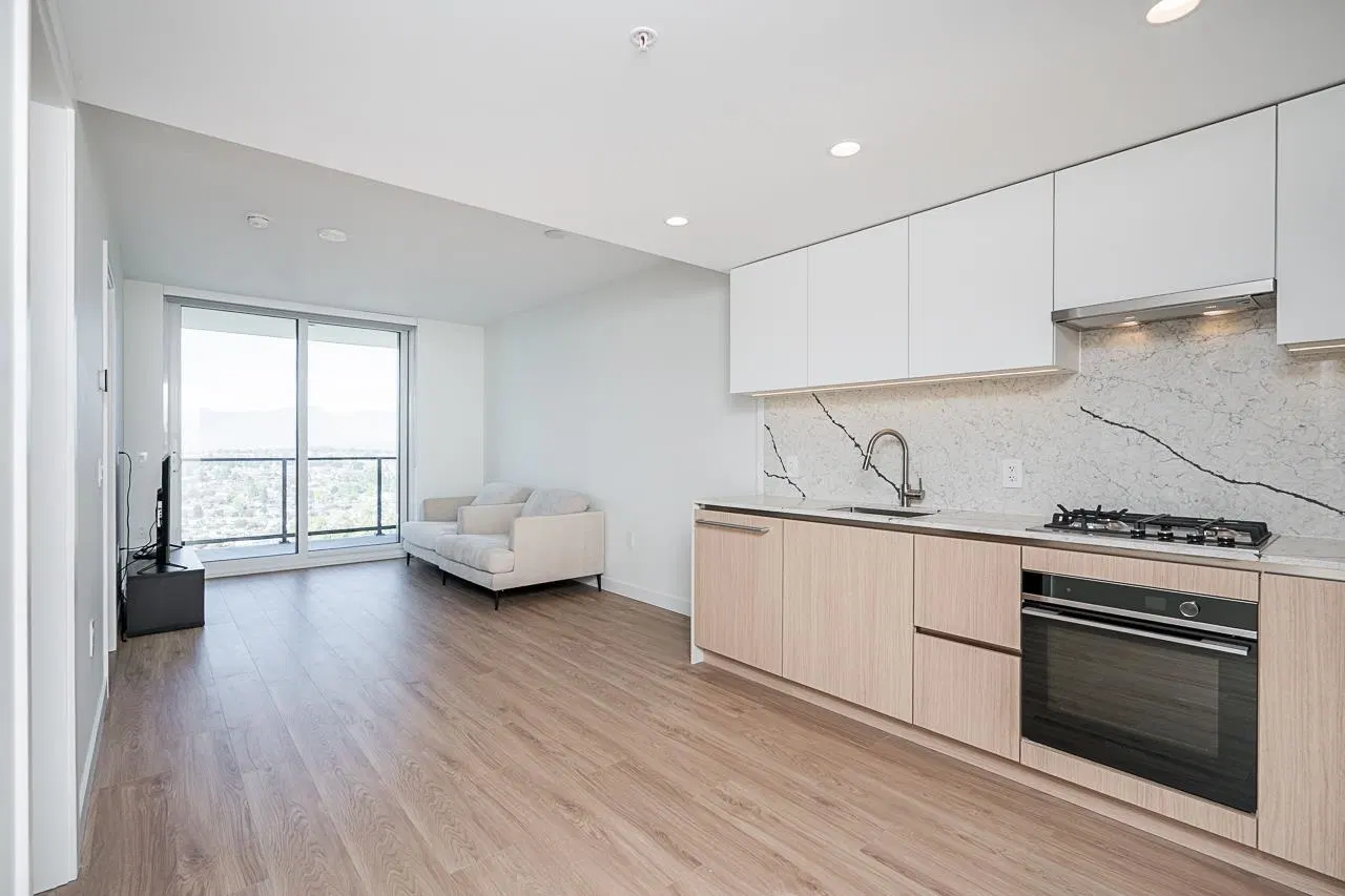 Photo 4 of 33 at #3807 – 2135 Springer Avenue