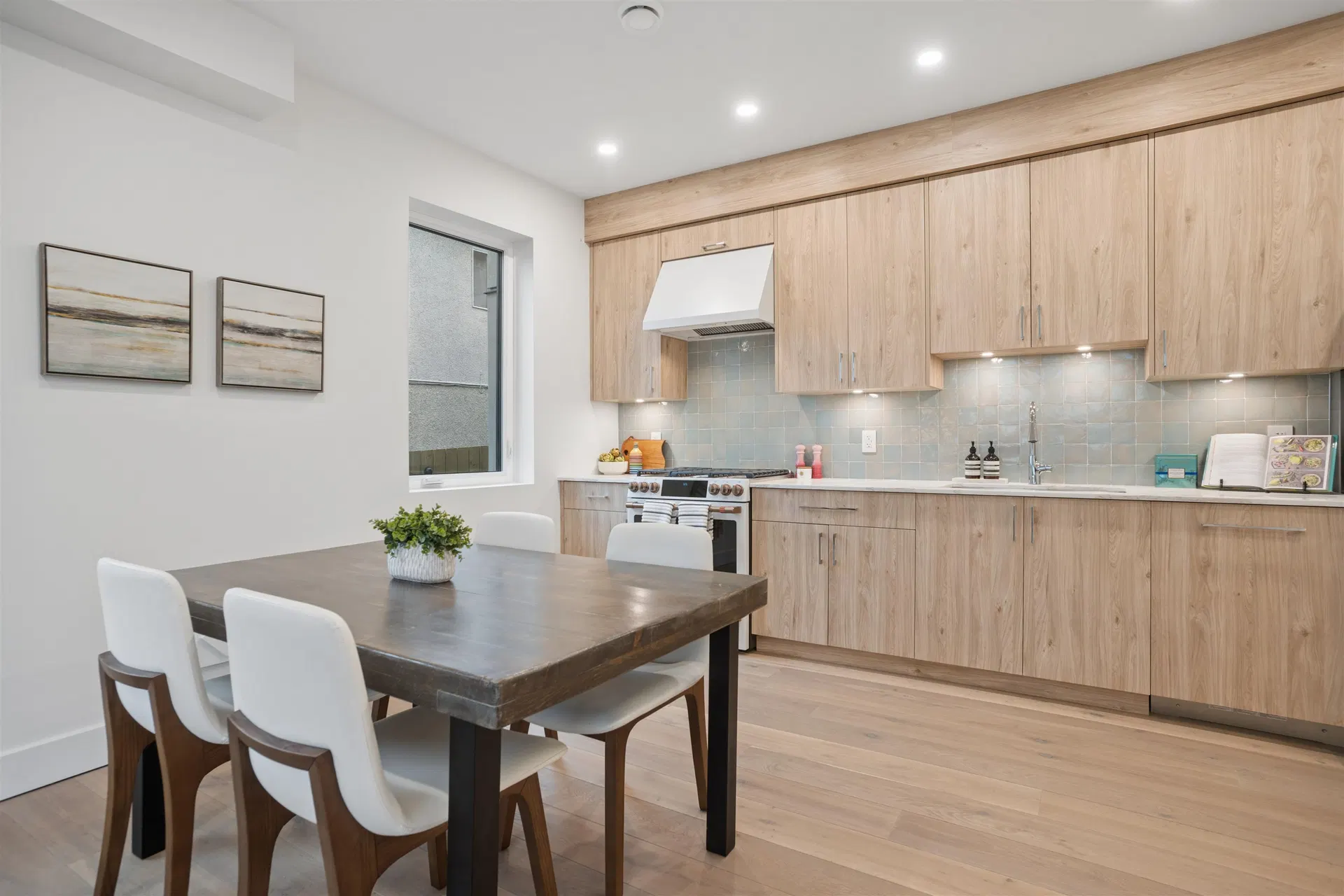 Photo 2 of 37 at #2 – 2339 Parker Street