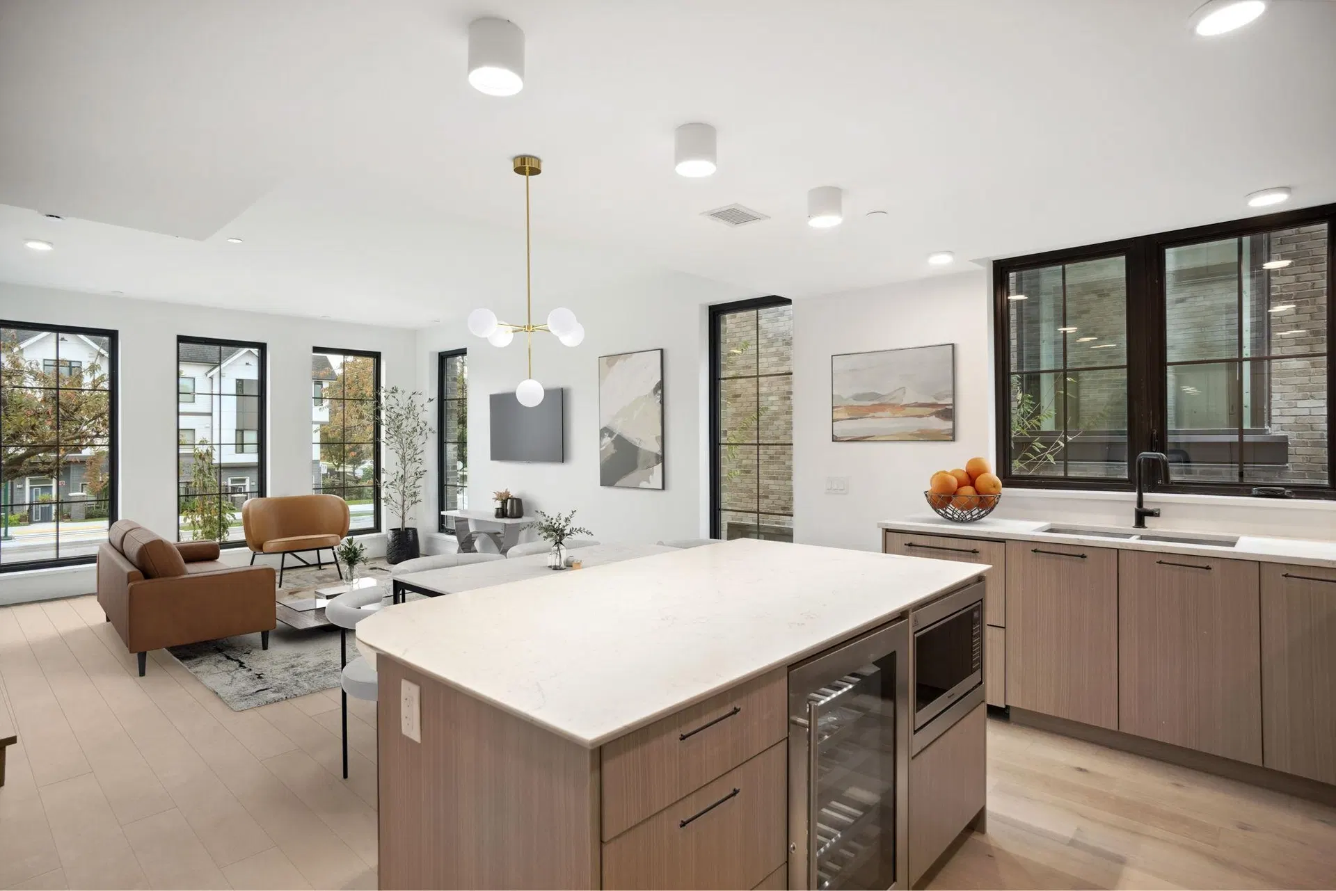 Photo 1 of 17 at #101 – 157 W King Edward Avenue