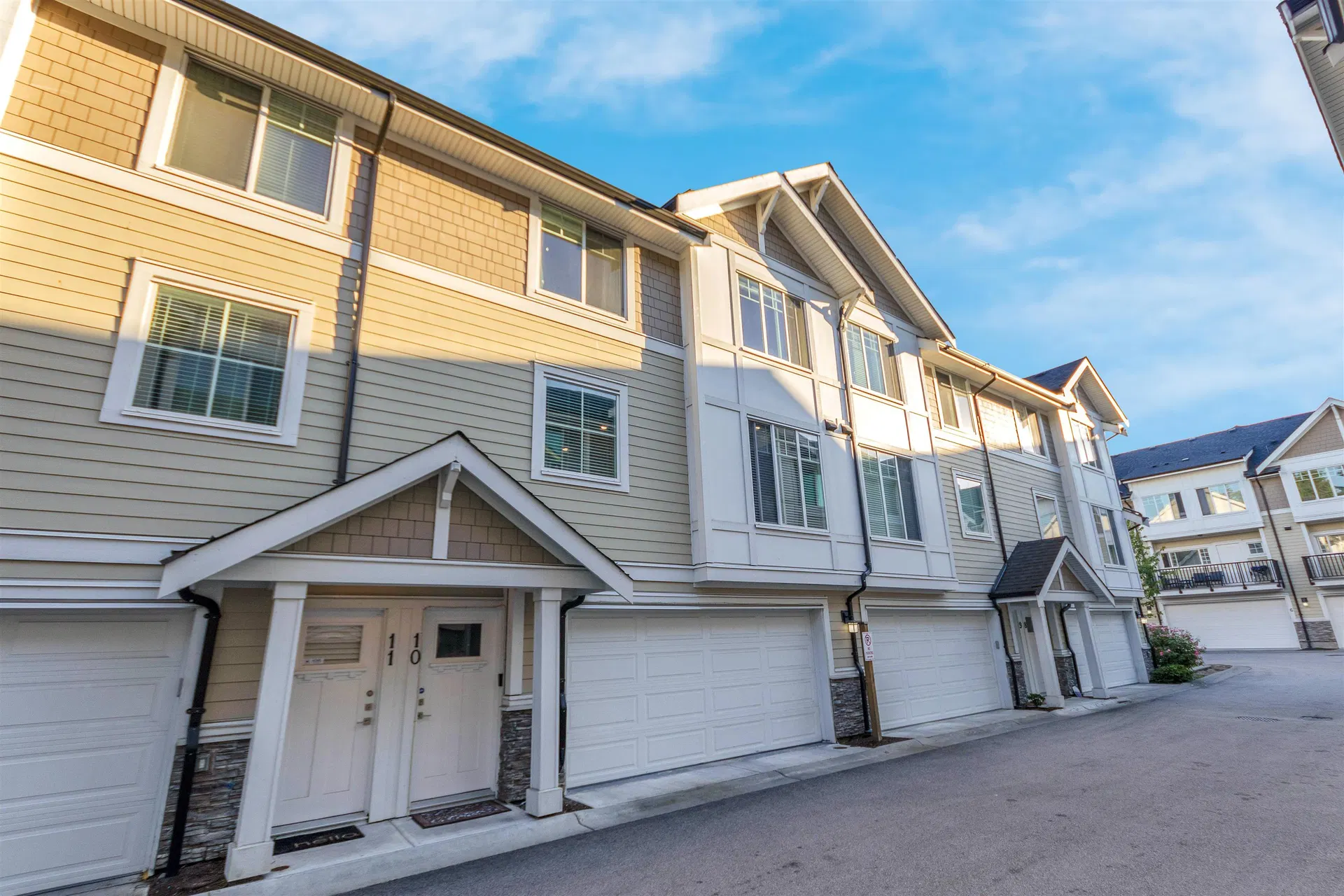 Photo 1 of 37 at #10 – 7056 192 Street