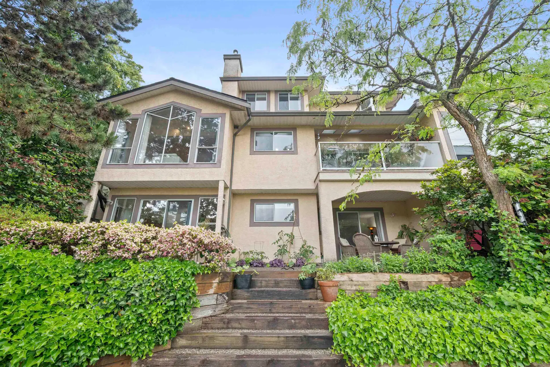 #40 – 1238 Eastern Drive