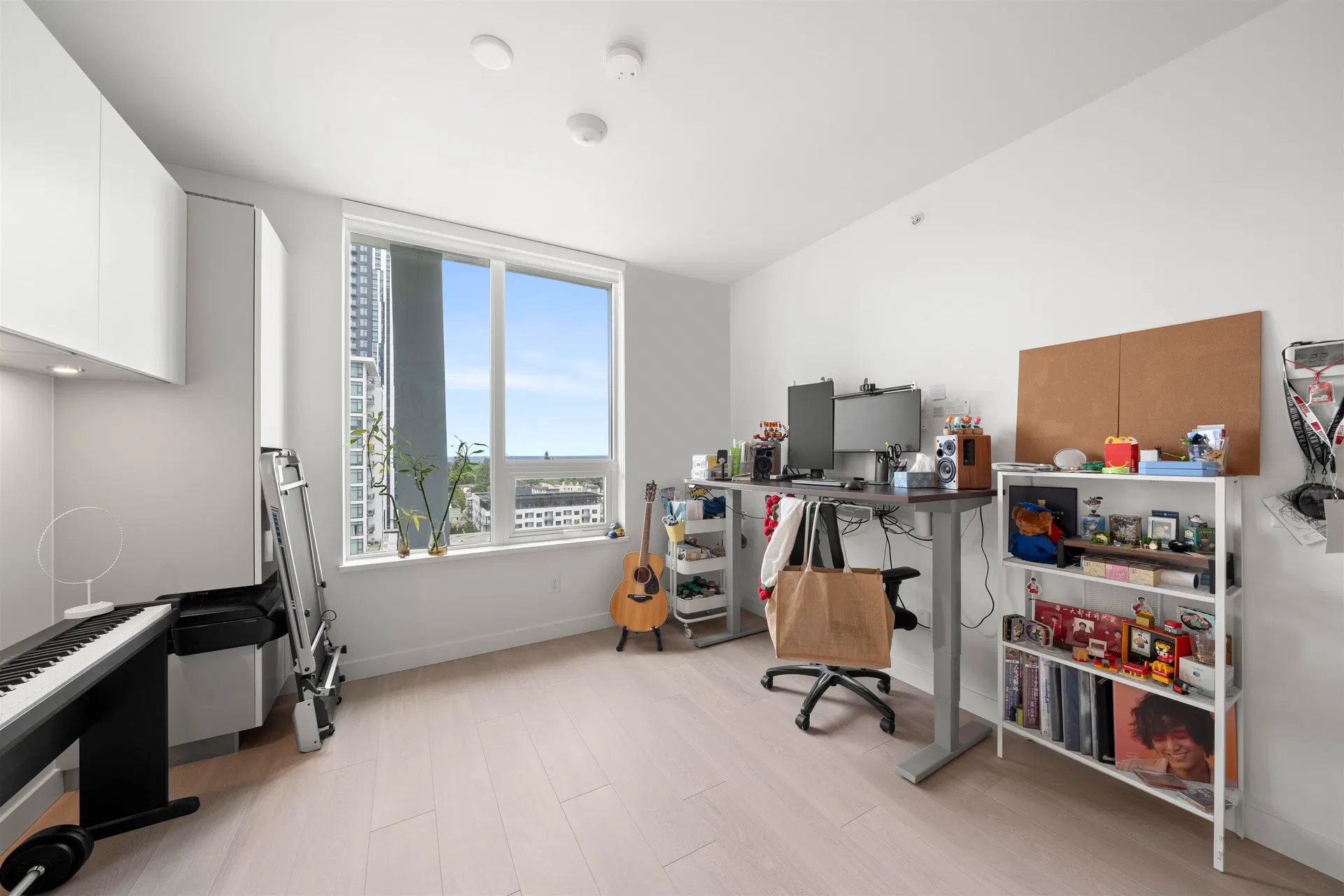 Photo 5 of 27 at #903 – 6537 Telford Avenue