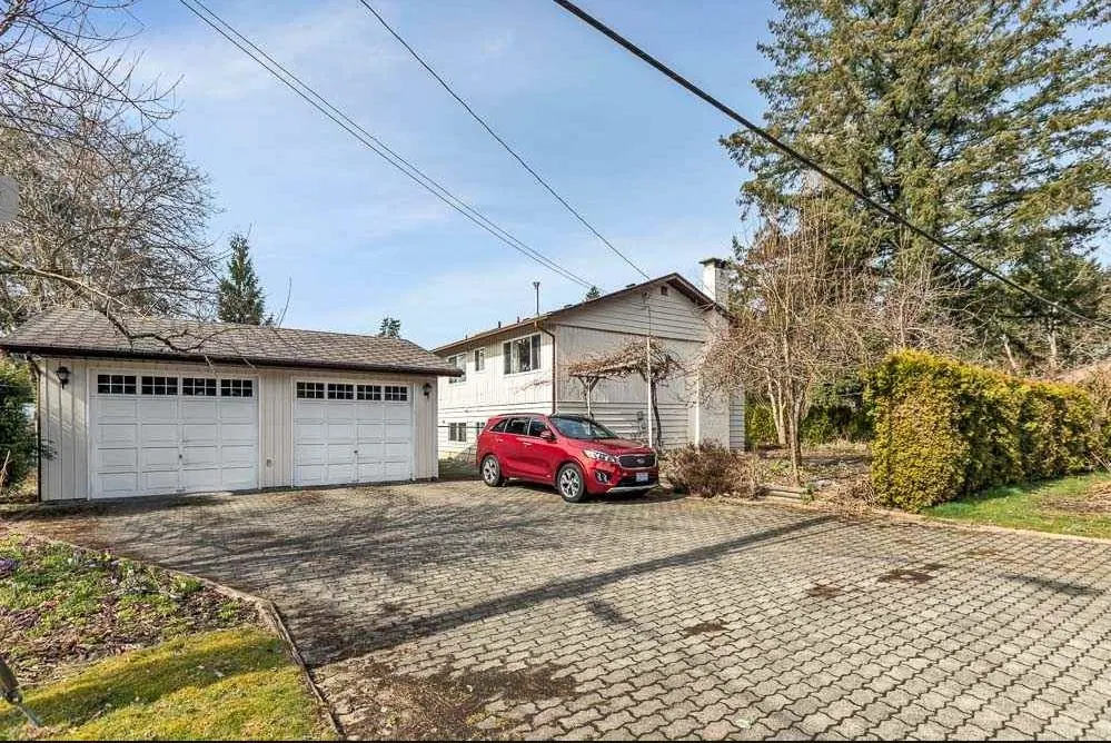 Photo 2 of 29 at 20932 Camwood Avenue