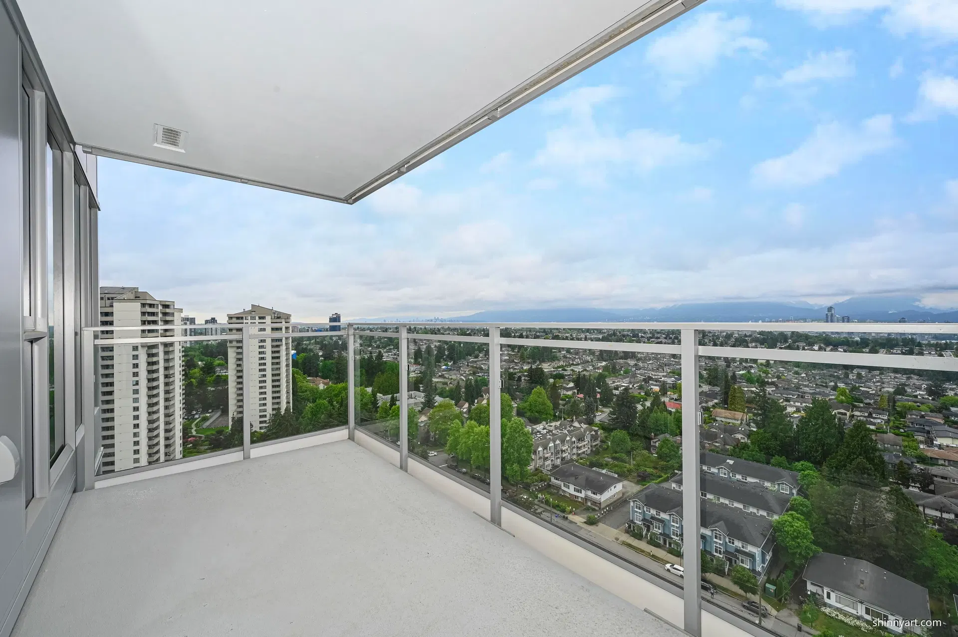 Photo 4 of 37 at #1909 – 5685 Halley Avenue