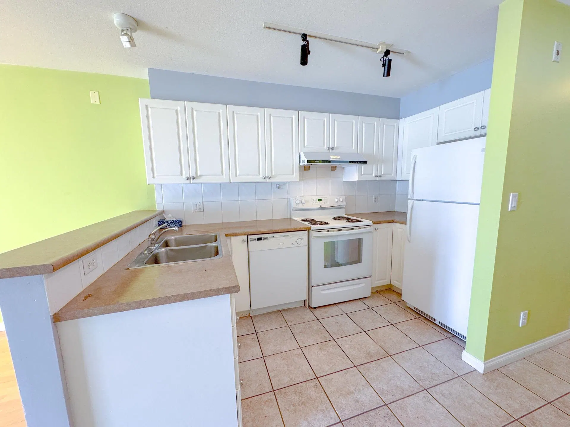 Photo 5 of 24 at #311 – 5555 Victoria Drive