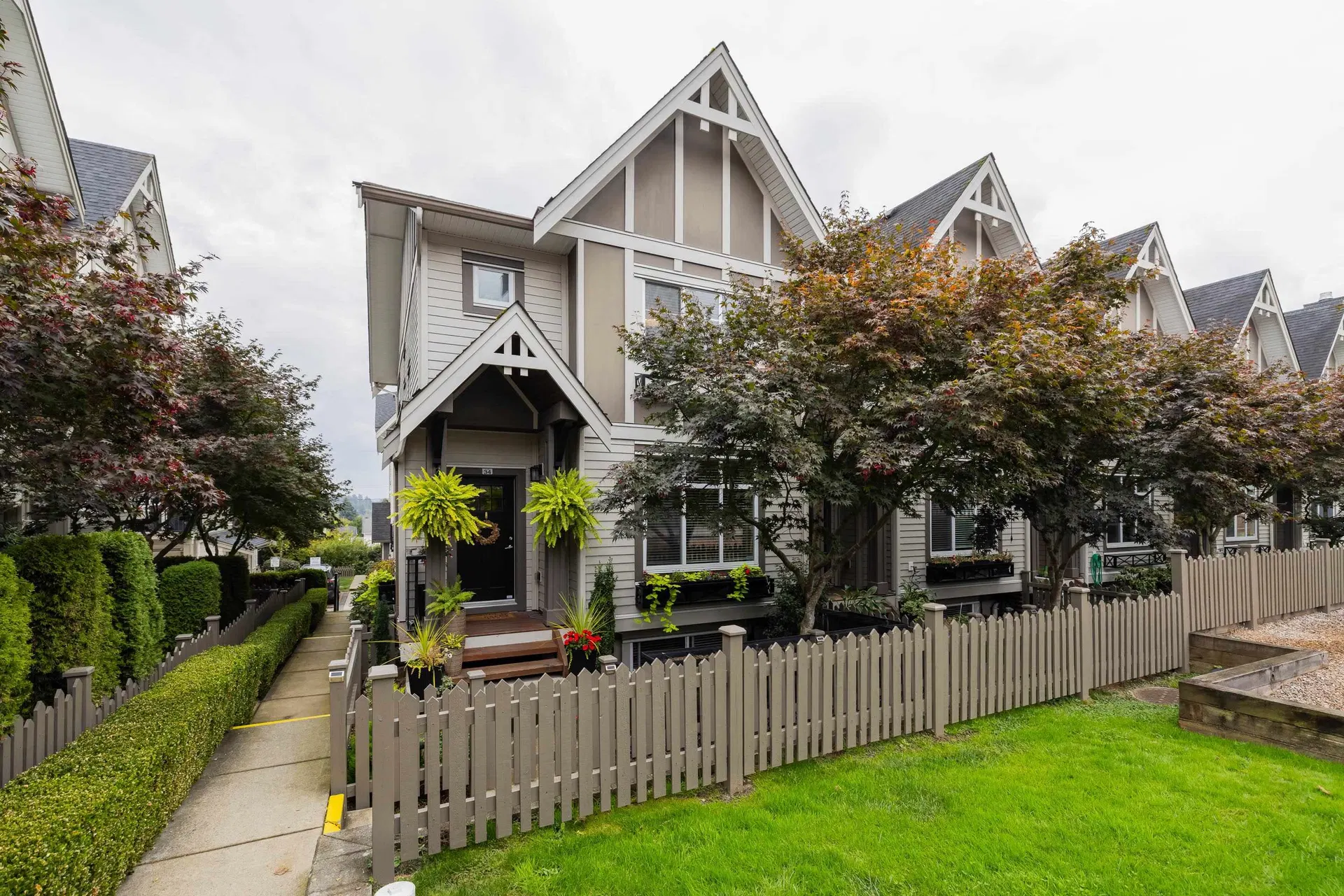 Photo 1 of 39 at #34 – 6588 195a Avenue