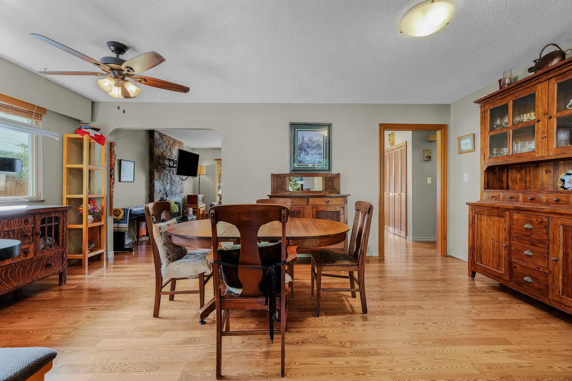 Photo 4 of 30 at 3670 207b Street