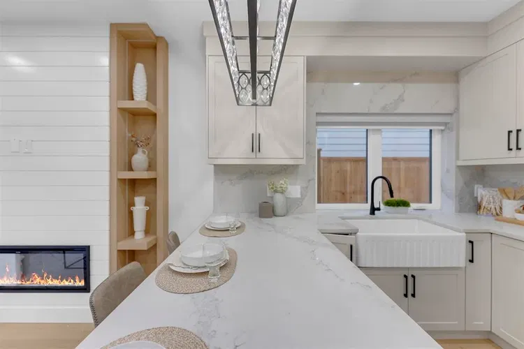 Photo 5 of 38 at #2 – 2888 E 6th Avenue