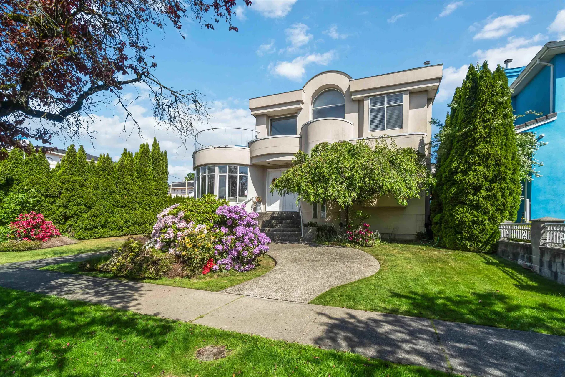 Photo 2 of 25 at 2275 Bonaccord Drive