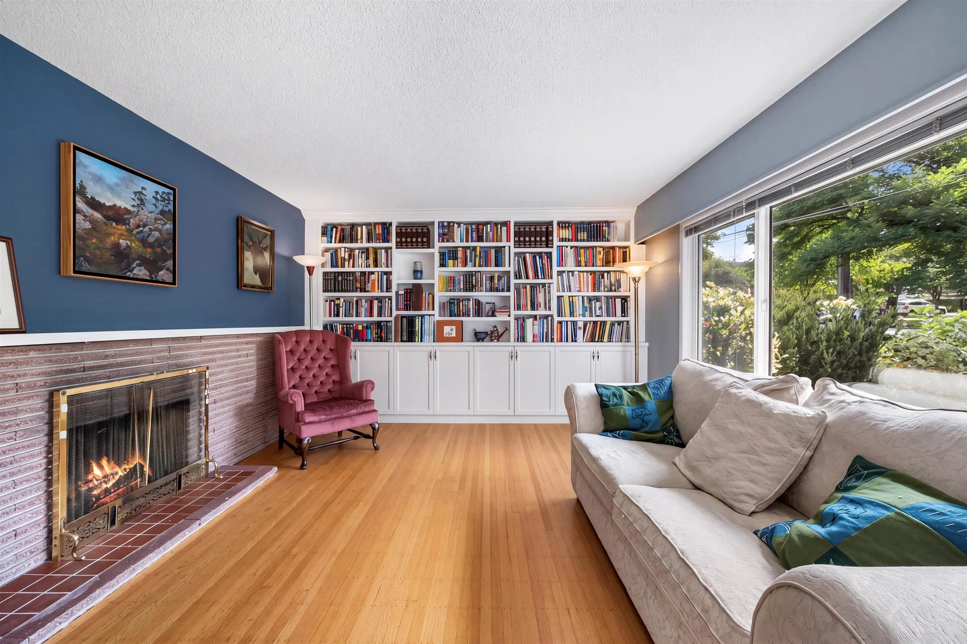 Photo 3 of 40 at 727 Second Street