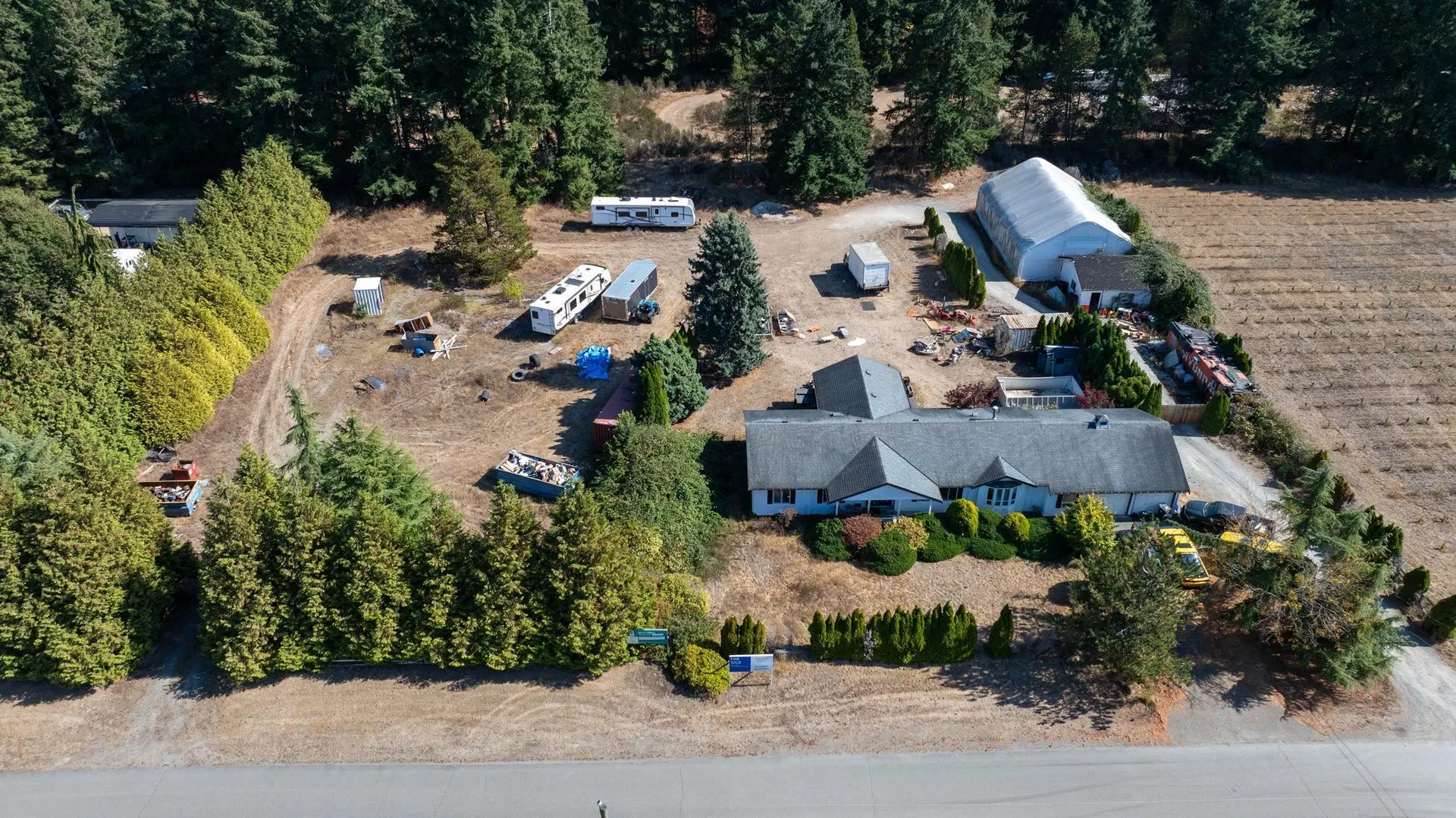 Photo 3 of 29 at 2920 197a Street