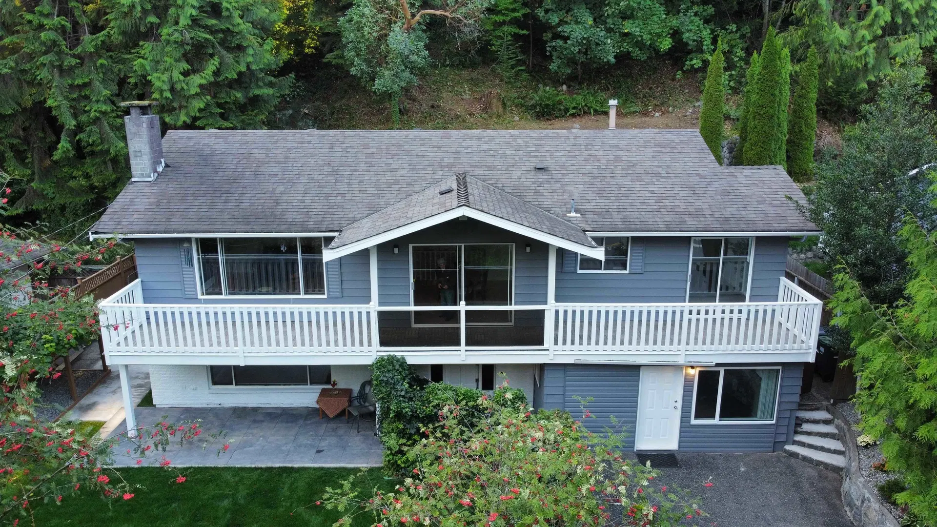 Photo 2 of 33 at 1835 Arborlynn Drive