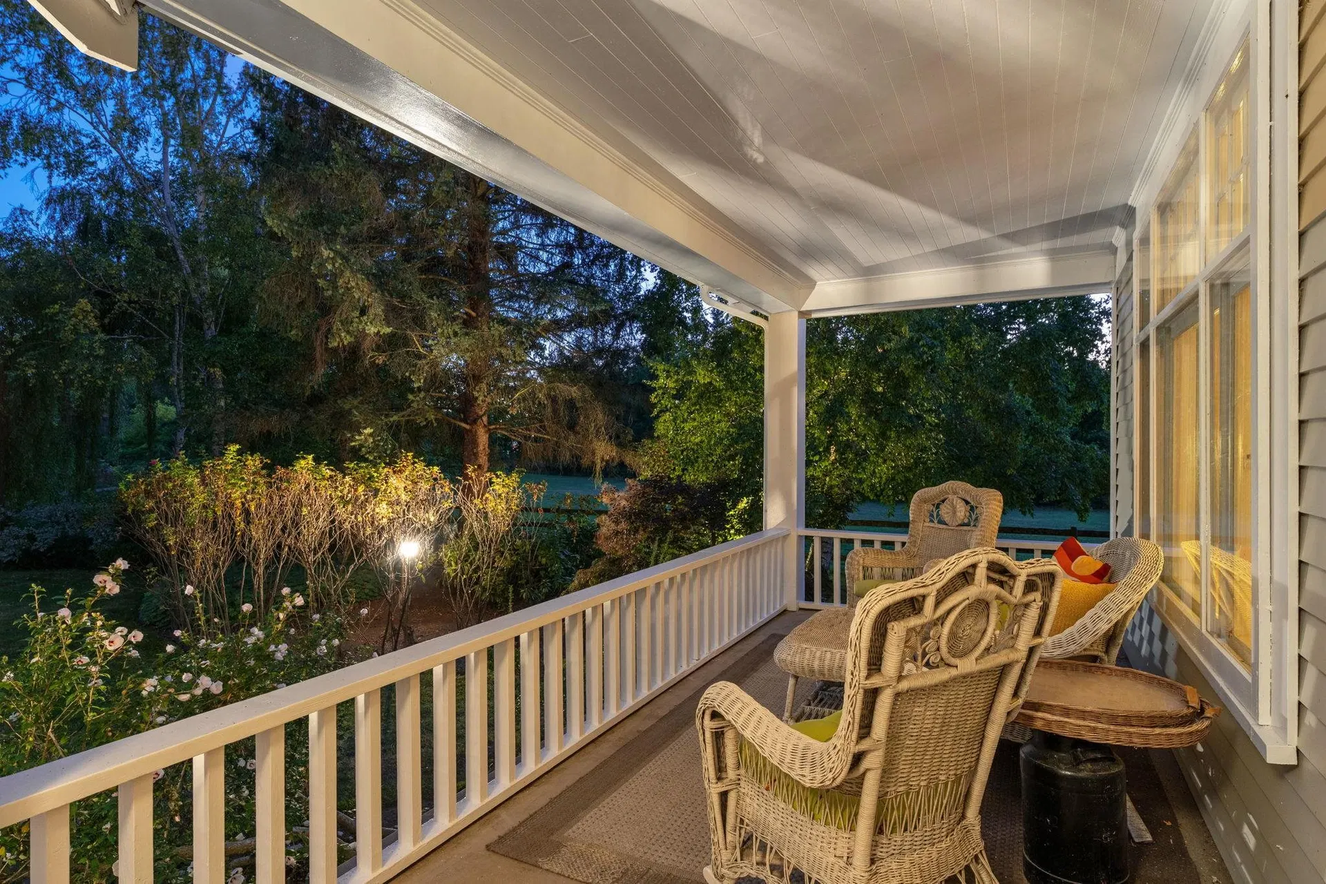 Photo 5 of 40 at 5331 34b Avenue