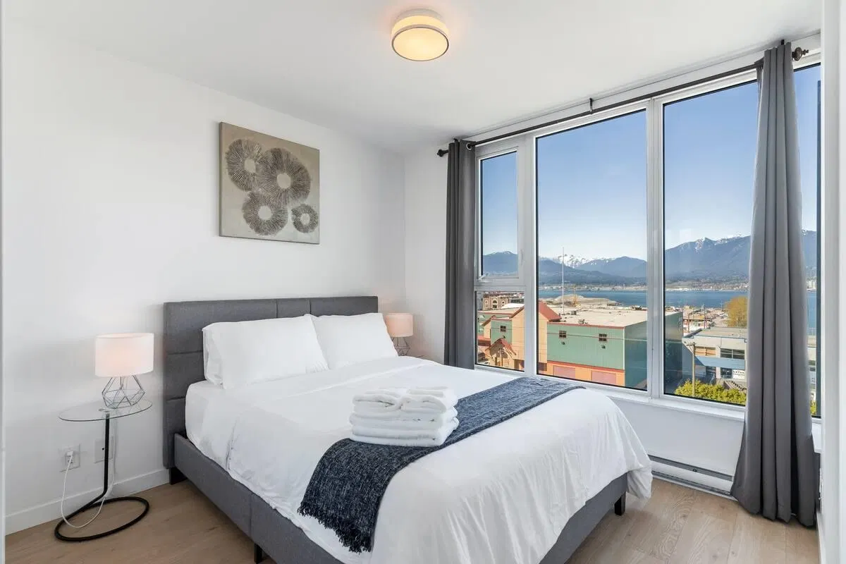 Photo 5 of 26 at #603 – 933 E Hastings Street