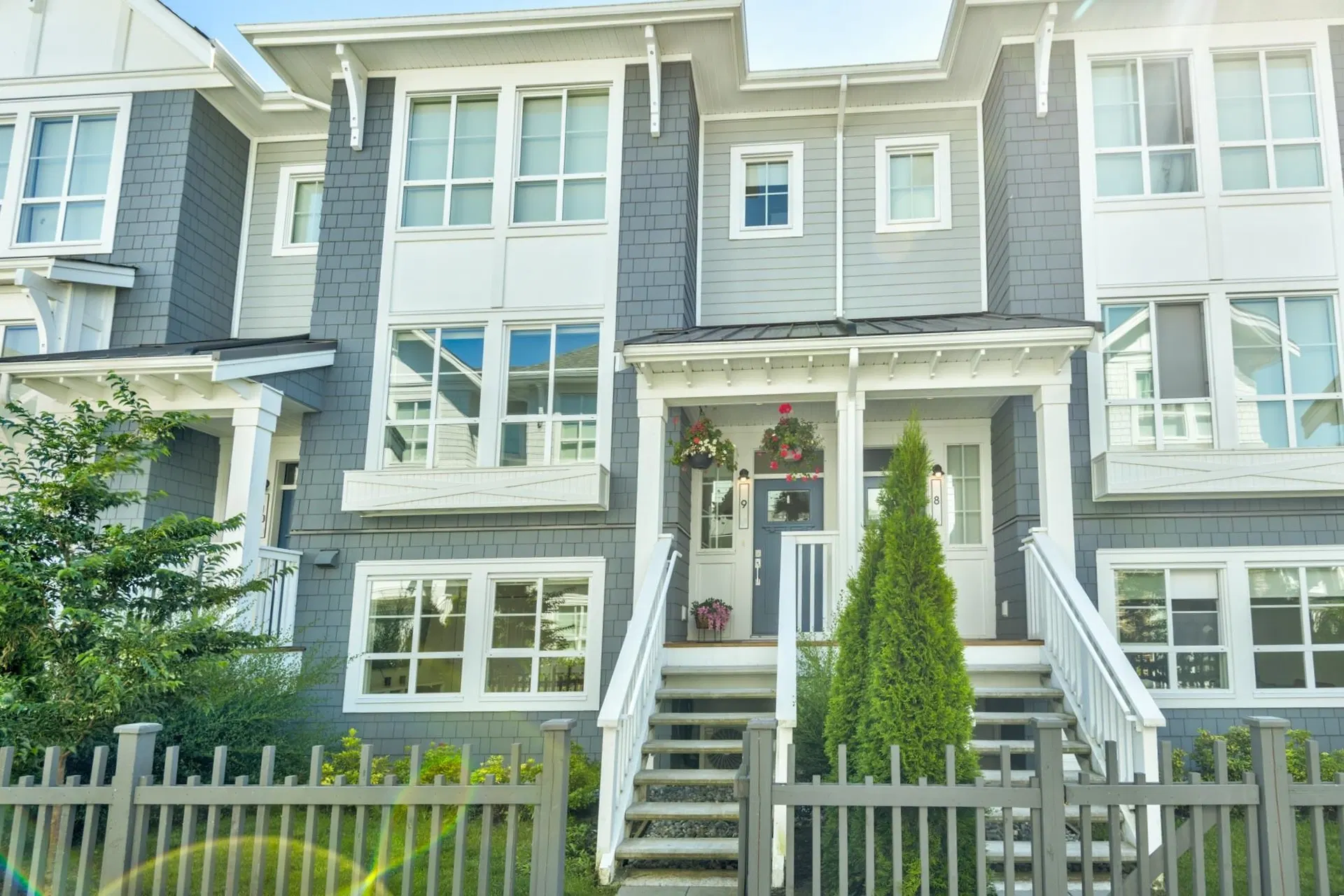 Photo 4 of 40 at #9 – 5311 Admiral Way