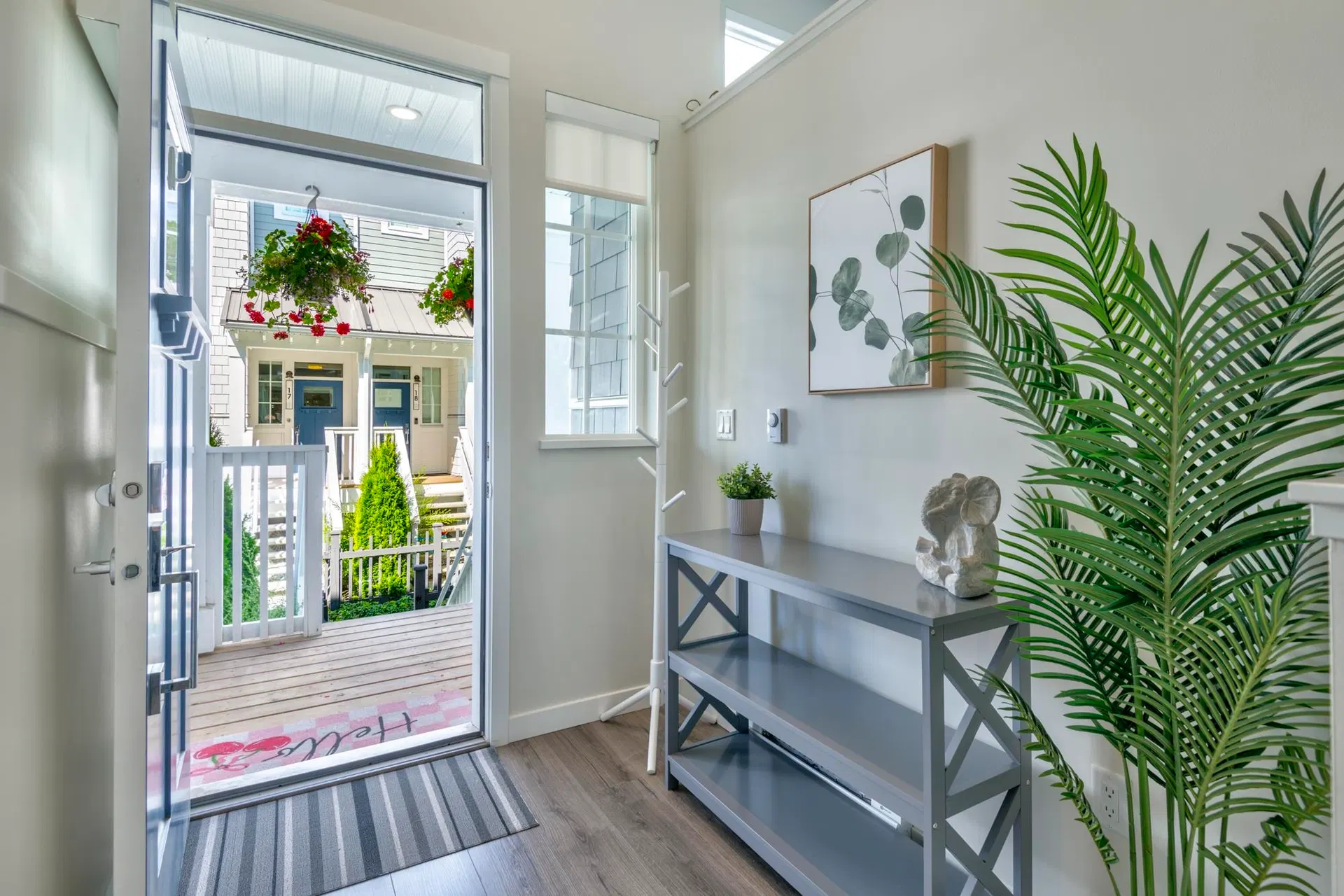 Photo 5 of 40 at #9 – 5311 Admiral Way