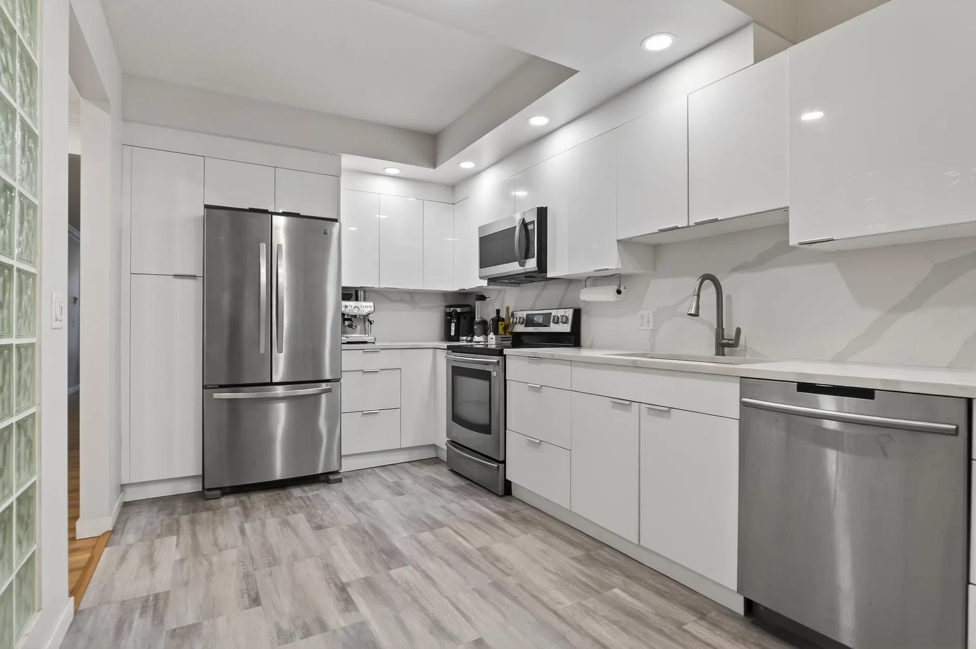 Photo 5 of 15 at #205 – 3151 Woodbine Drive