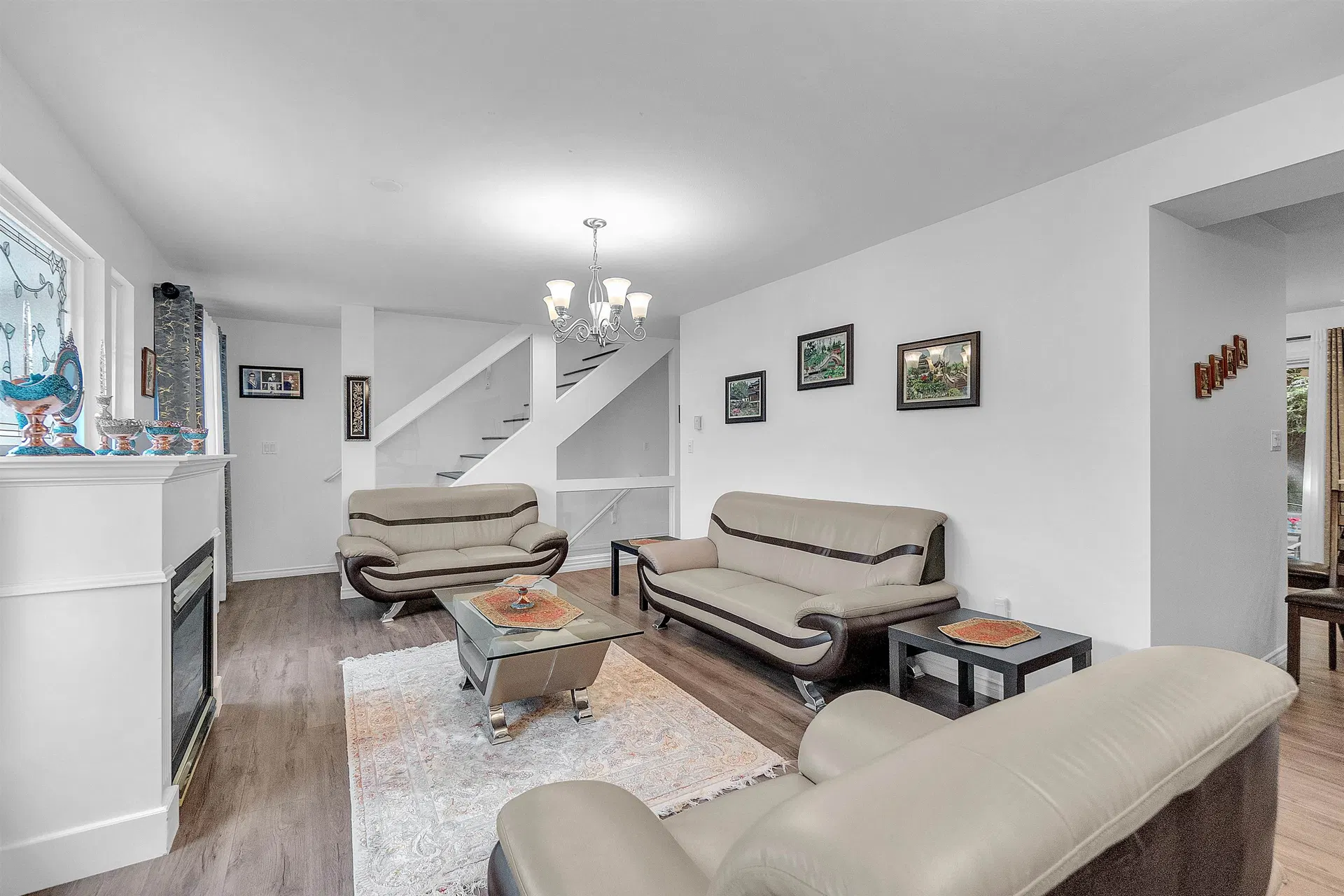 Photo 2 of 34 at #5 – 2382 Parkway Boulevard
