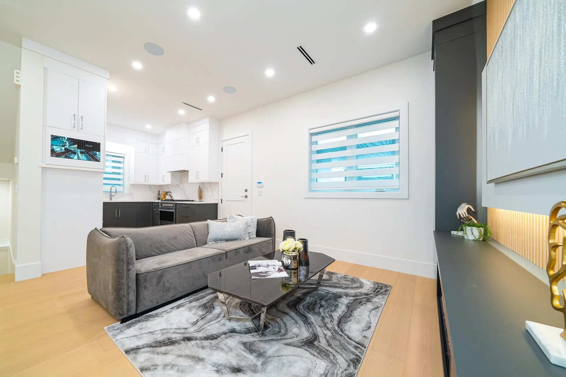 Photo 5 of 18 at #2 – 4210 Union Street