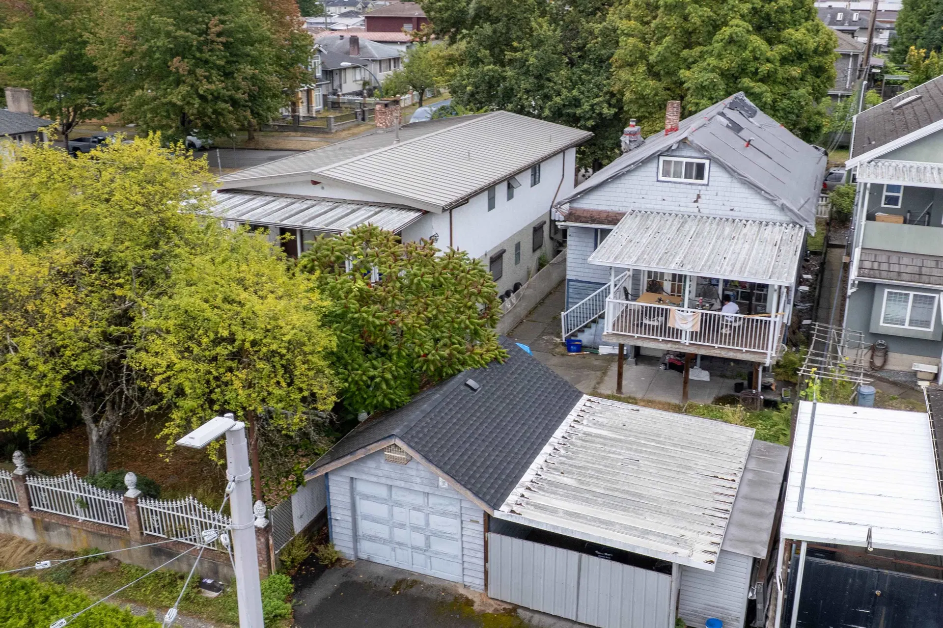 Photo 5 of 35 at 2474 E 24th Avenue