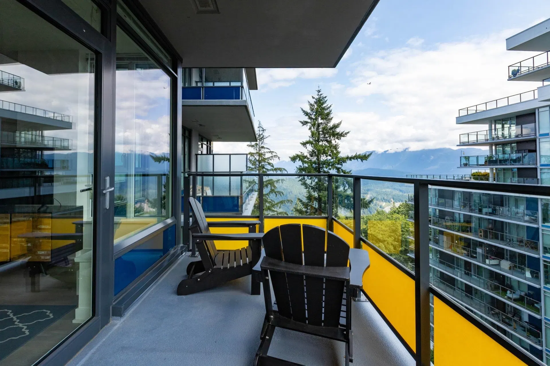 Photo 1 of 40 at #909 – 8850 University Crescent