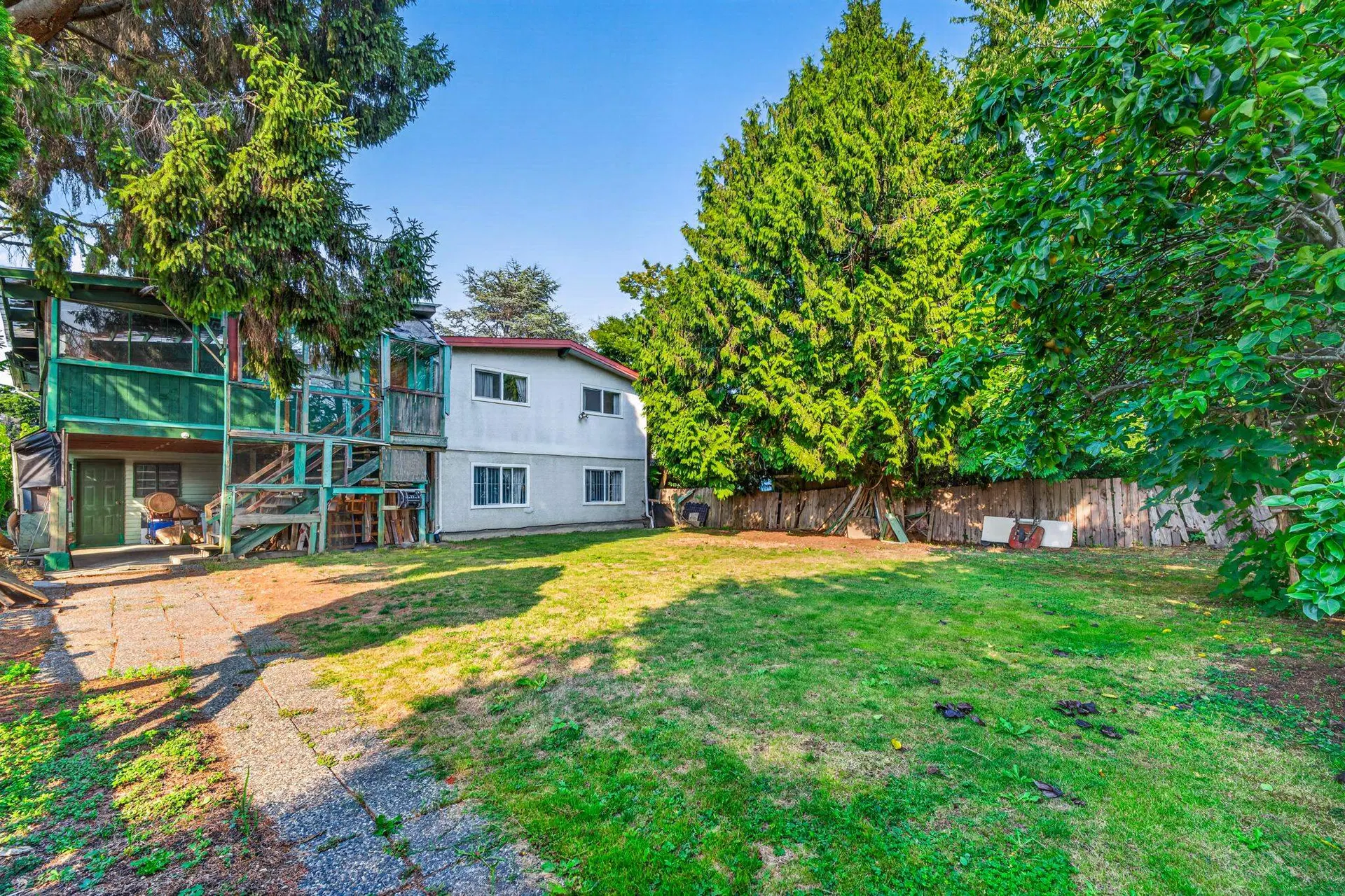 Photo 5 of 35 at 6500 Yeats Crescent