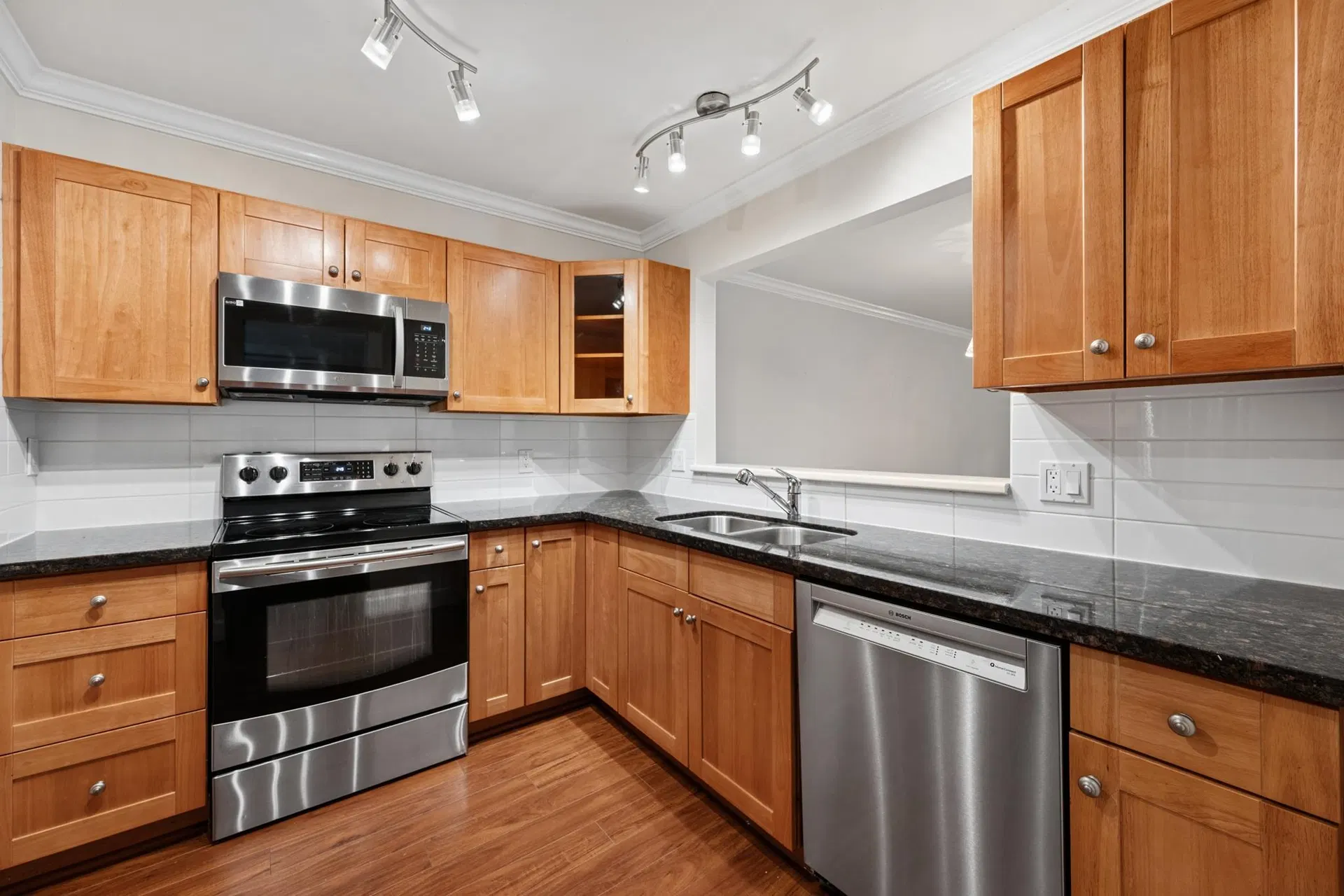 Photo 5 of 40 at #109 – 15270 17 Avenue