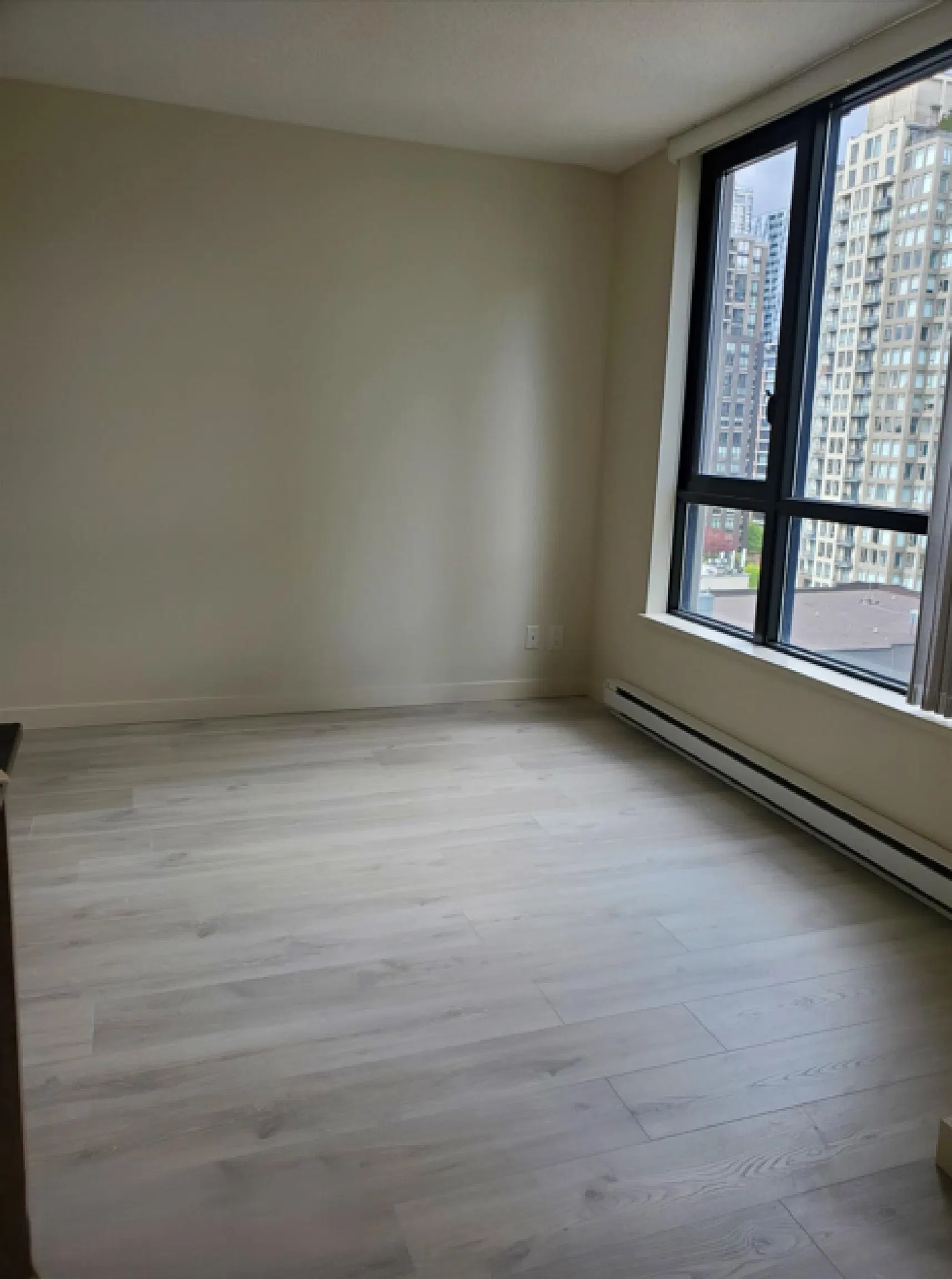 Photo 3 of 9 at #1302 – 977 Mainland Street