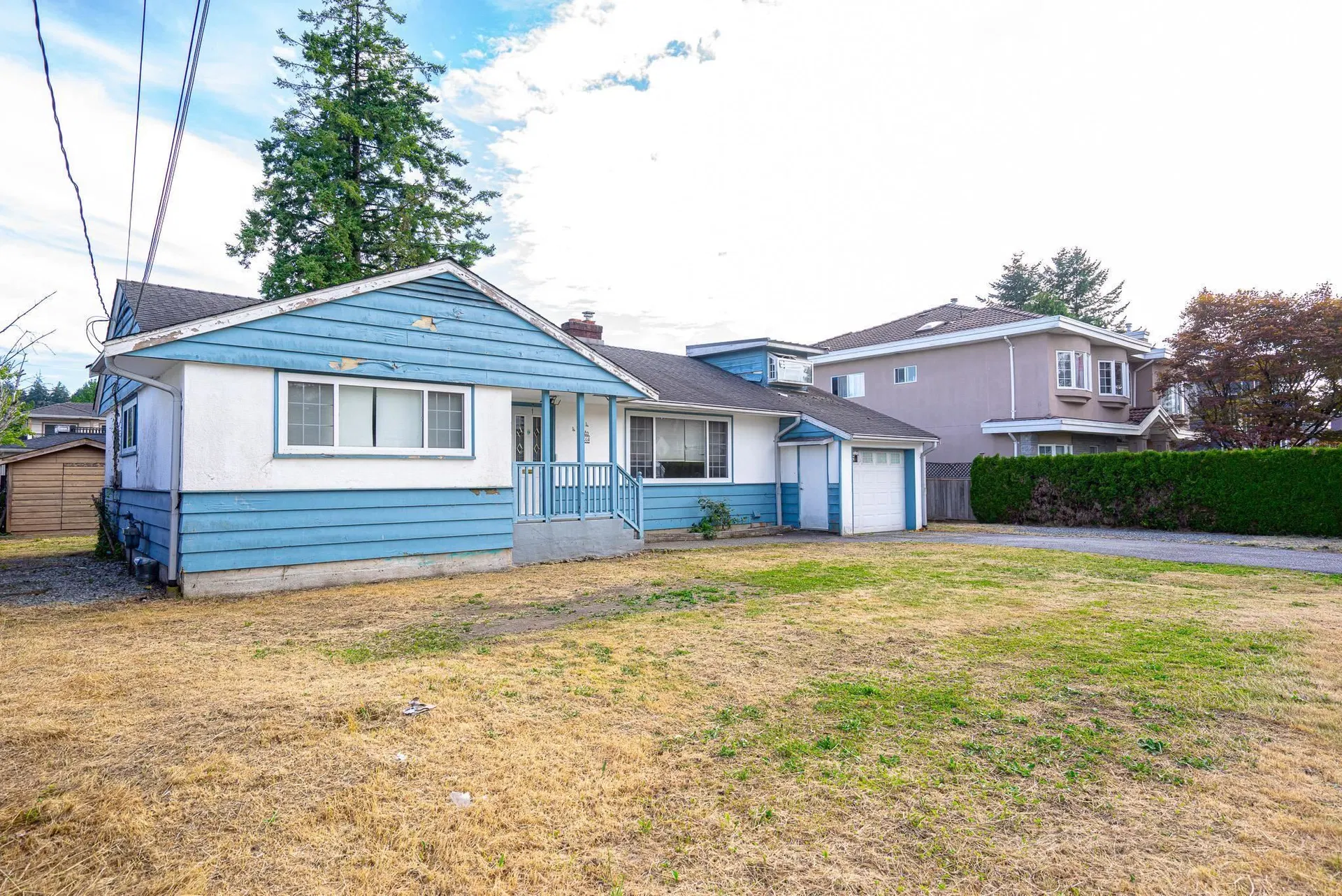 Photo 2 of 3 at 4064 Burke Street