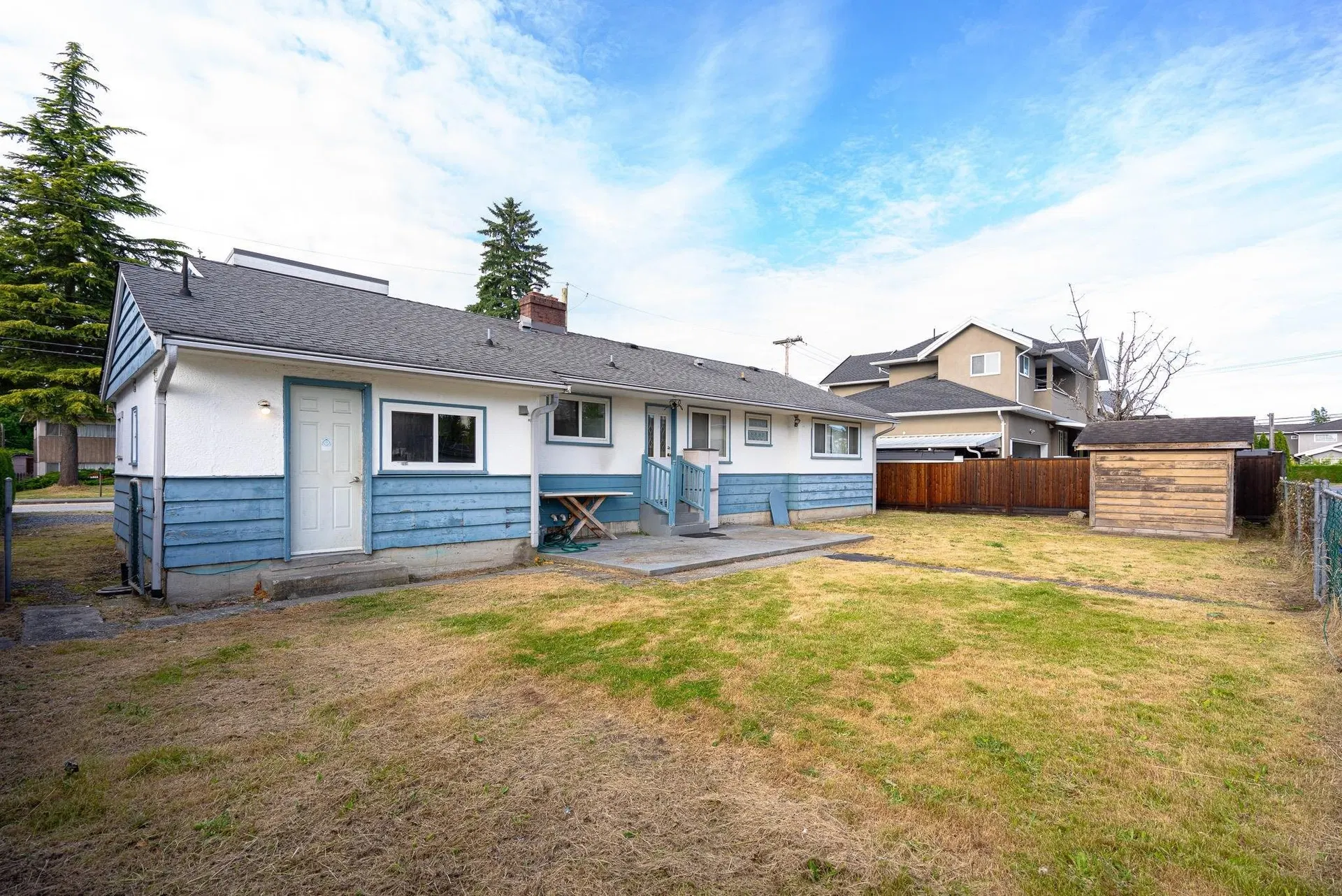 Photo 3 of 3 at 4064 Burke Street