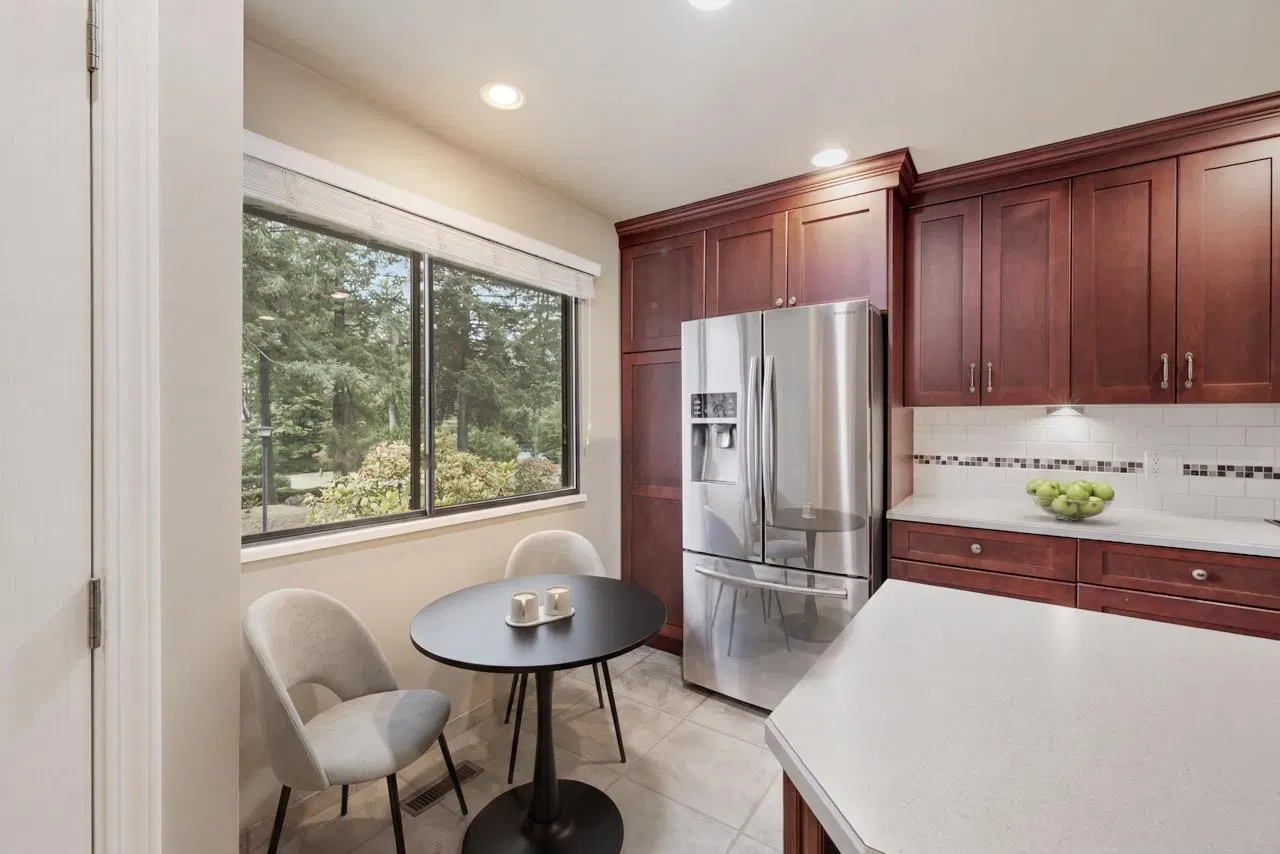 Photo 4 of 40 at #7 – 2990 Mariner Way