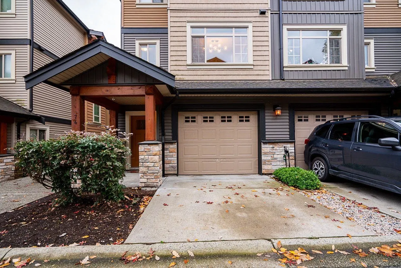 Photo 4 of 39 at #74 – 11305 240 Street