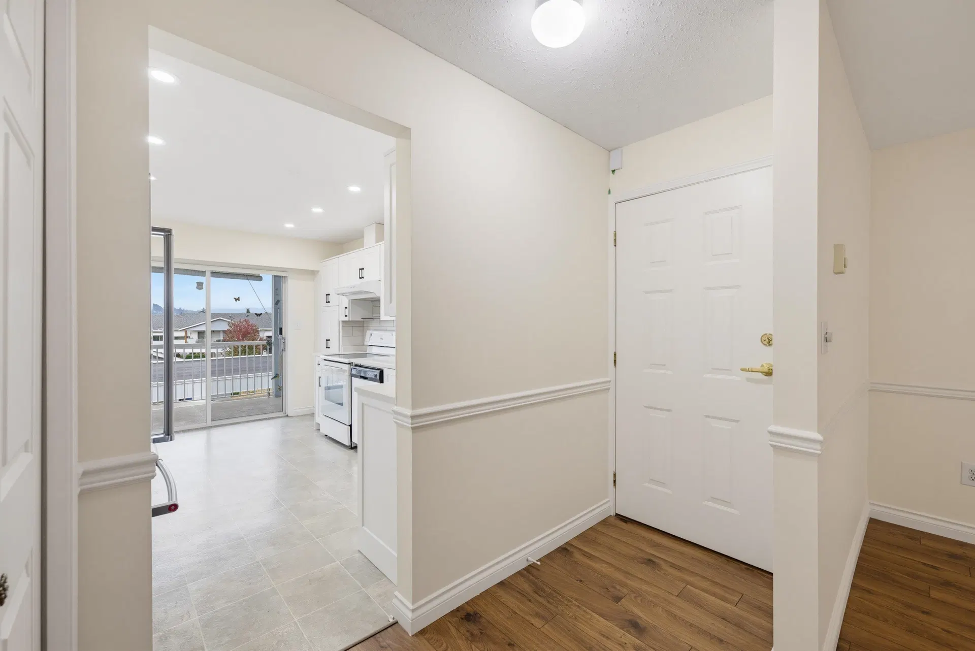 Photo 4 of 40 at #100 – 32691 Garibaldi Drive