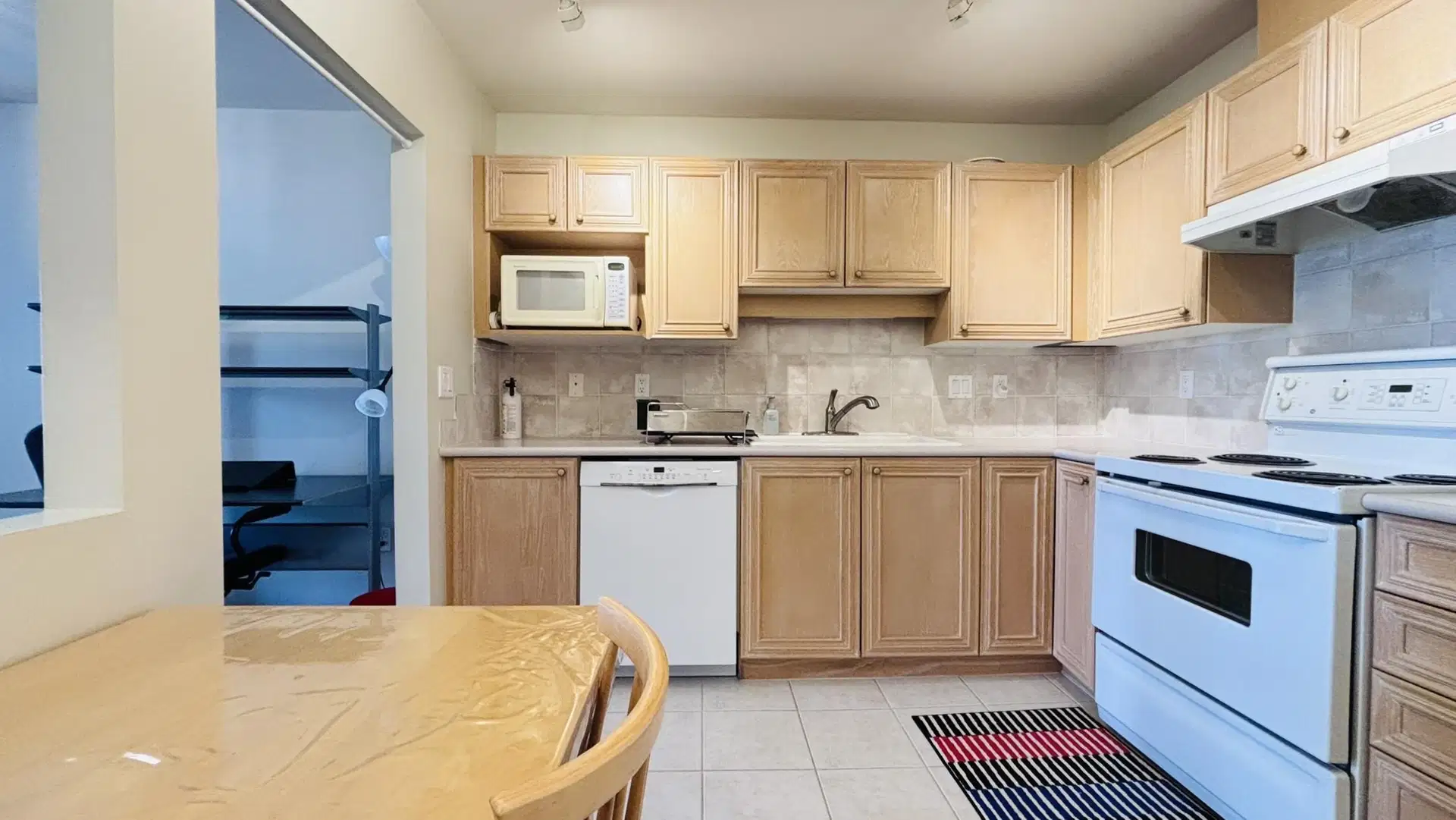 #305 – 5863 Hampton Place