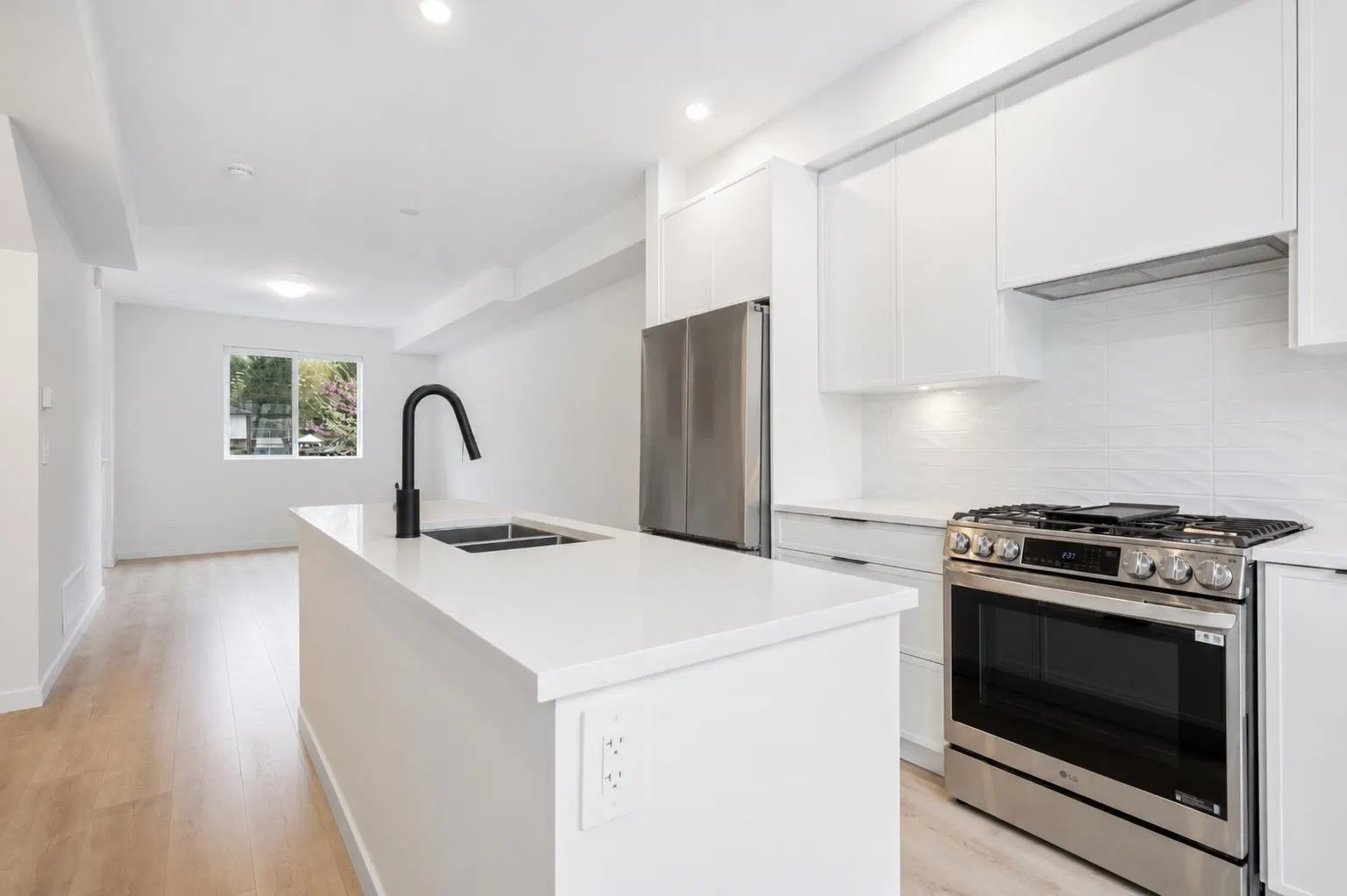 Photo 1 of 35 at #149 – 24951 112 Avenue