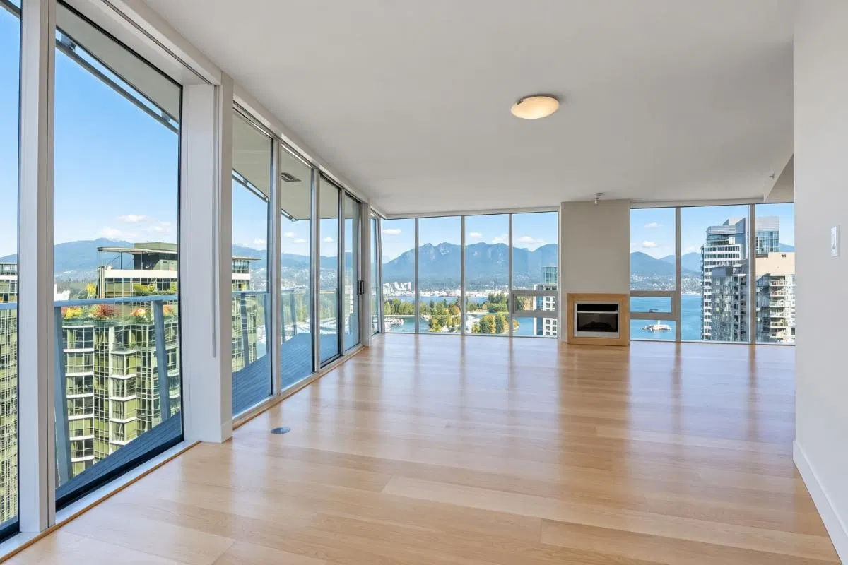 Photo 3 of 21 at #2701 – 1277 Melville Street