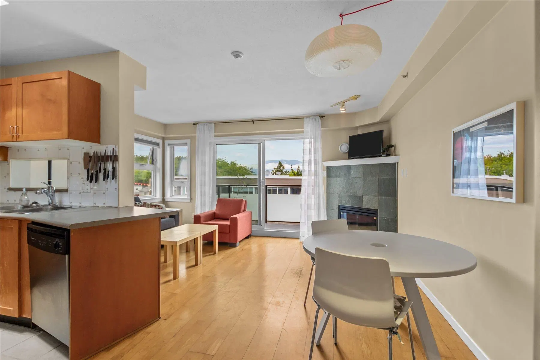Photo 3 of 20 at #301 – 3788 W 10th Avenue