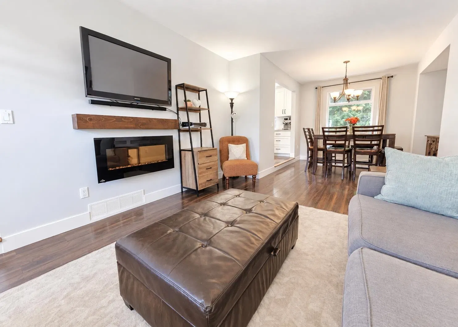 Photo 5 of 30 at 20986 93a Avenue
