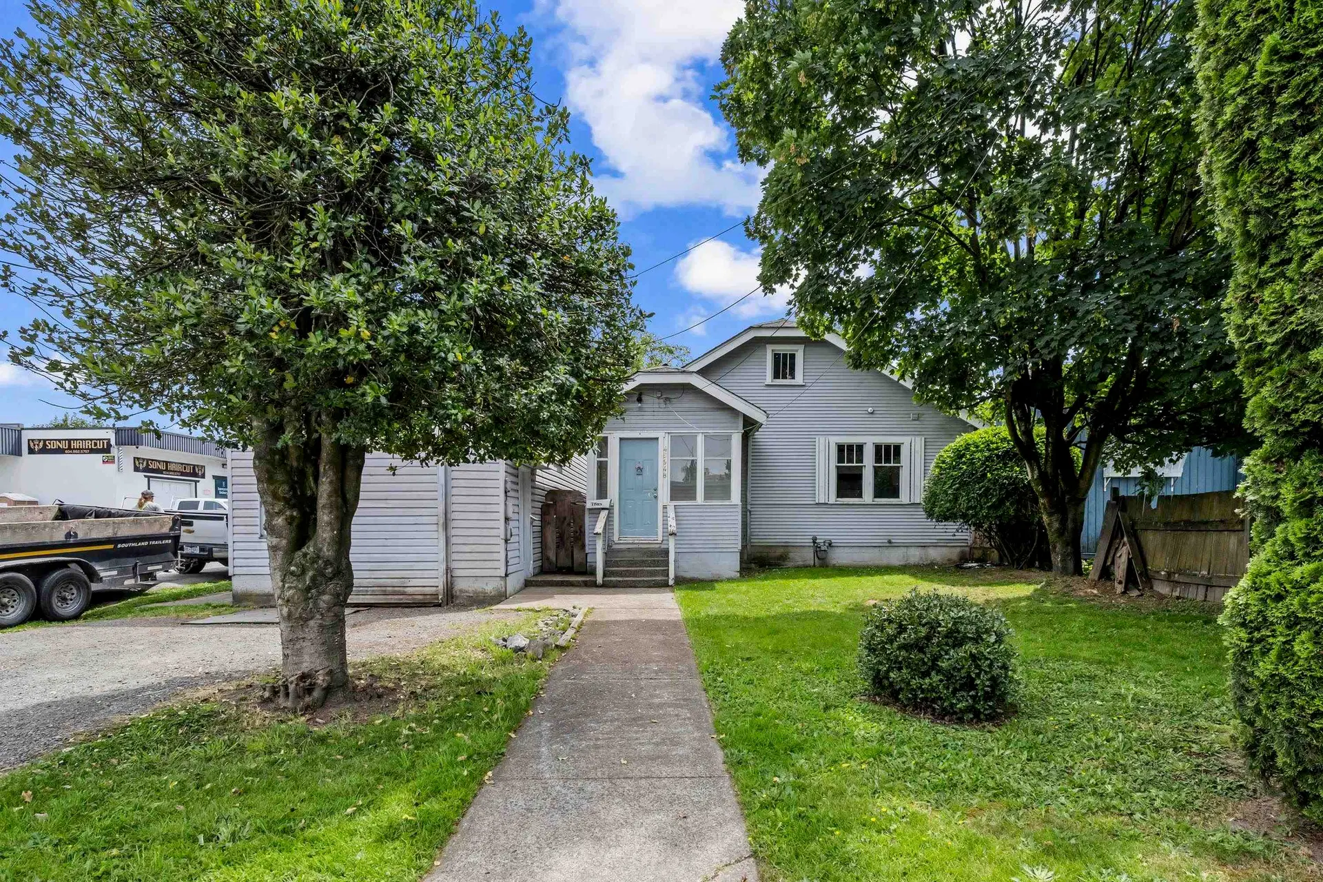 Photo 1 of 33 at 45948 Chesterfield Avenue