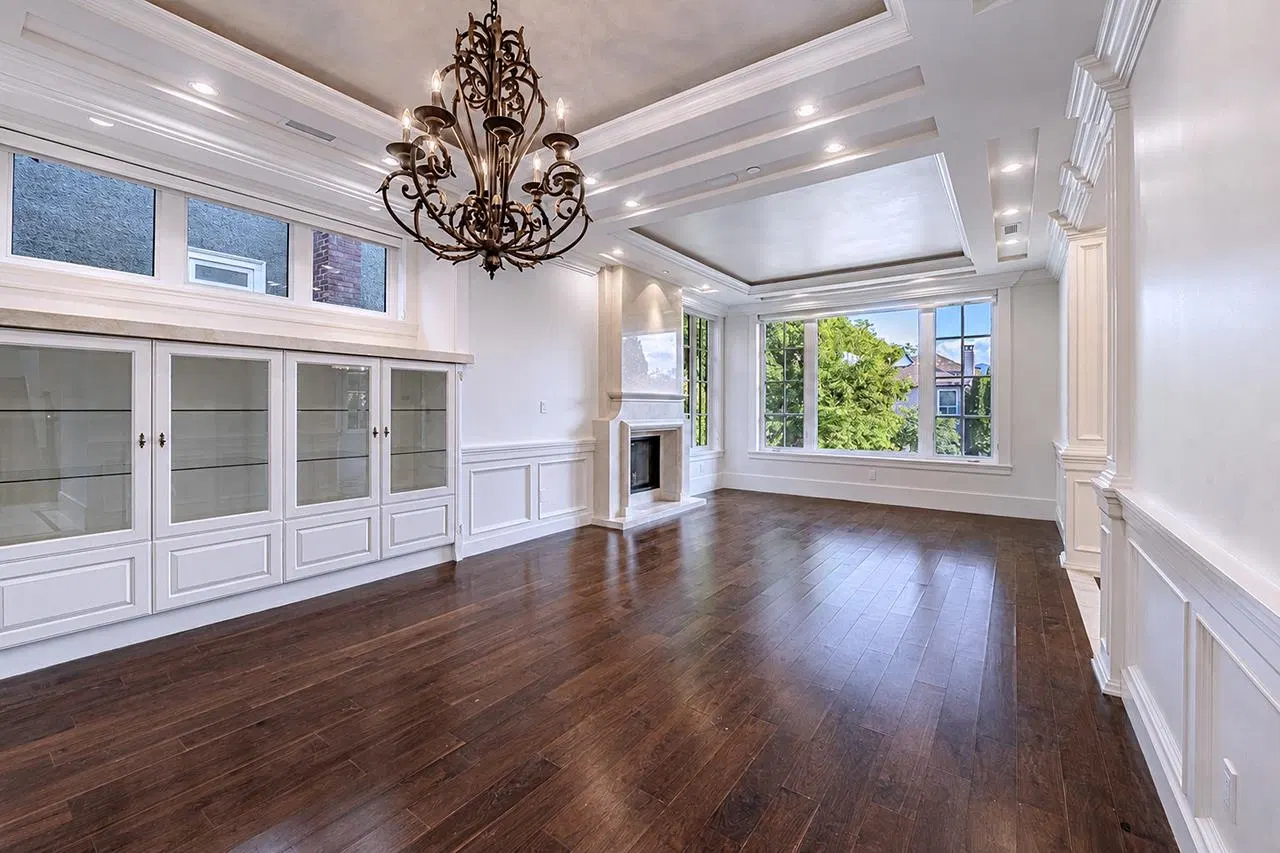 Photo 4 of 40 at 3178 W 23rd Avenue