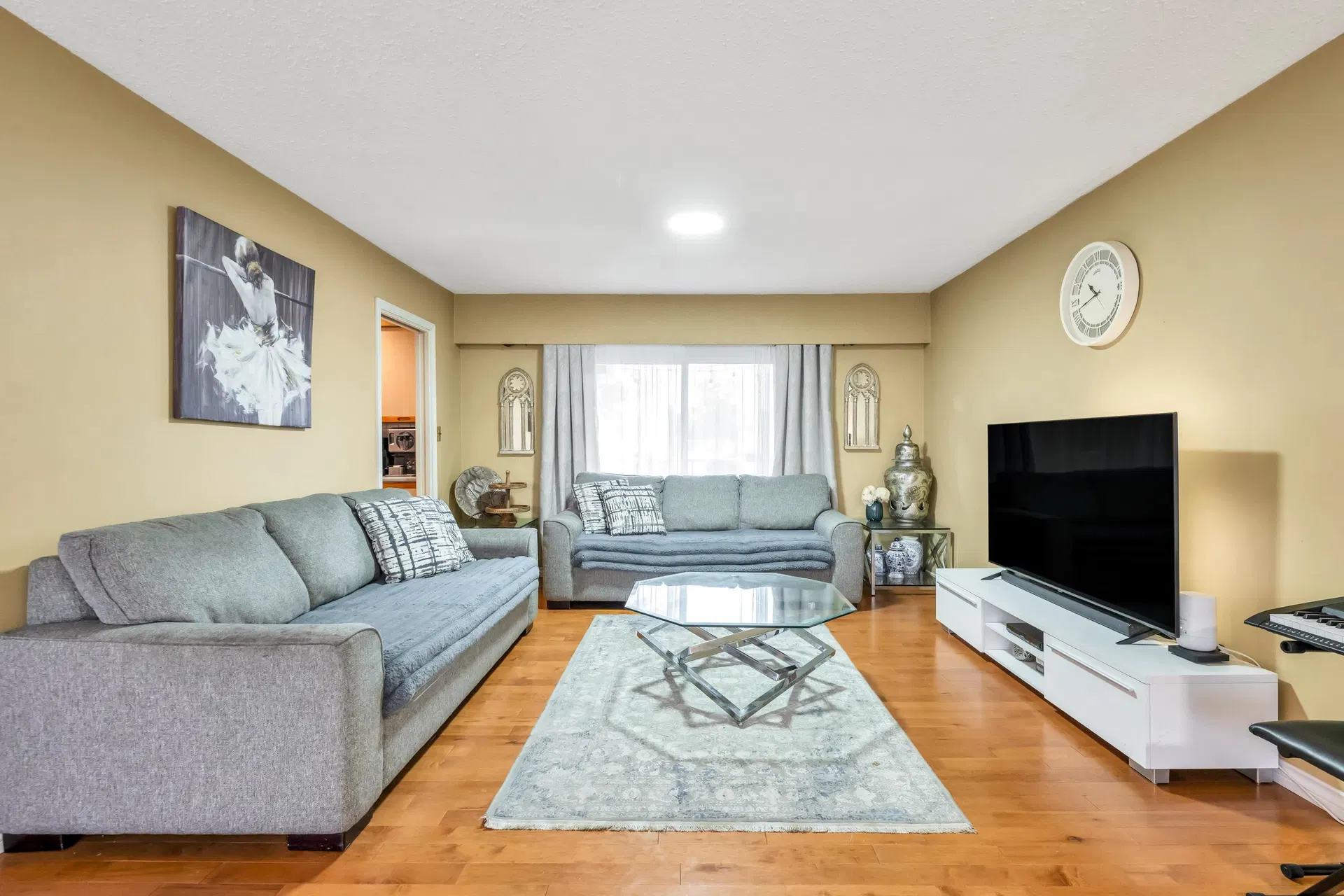 Photo 5 of 40 at 1605 Cornell Avenue