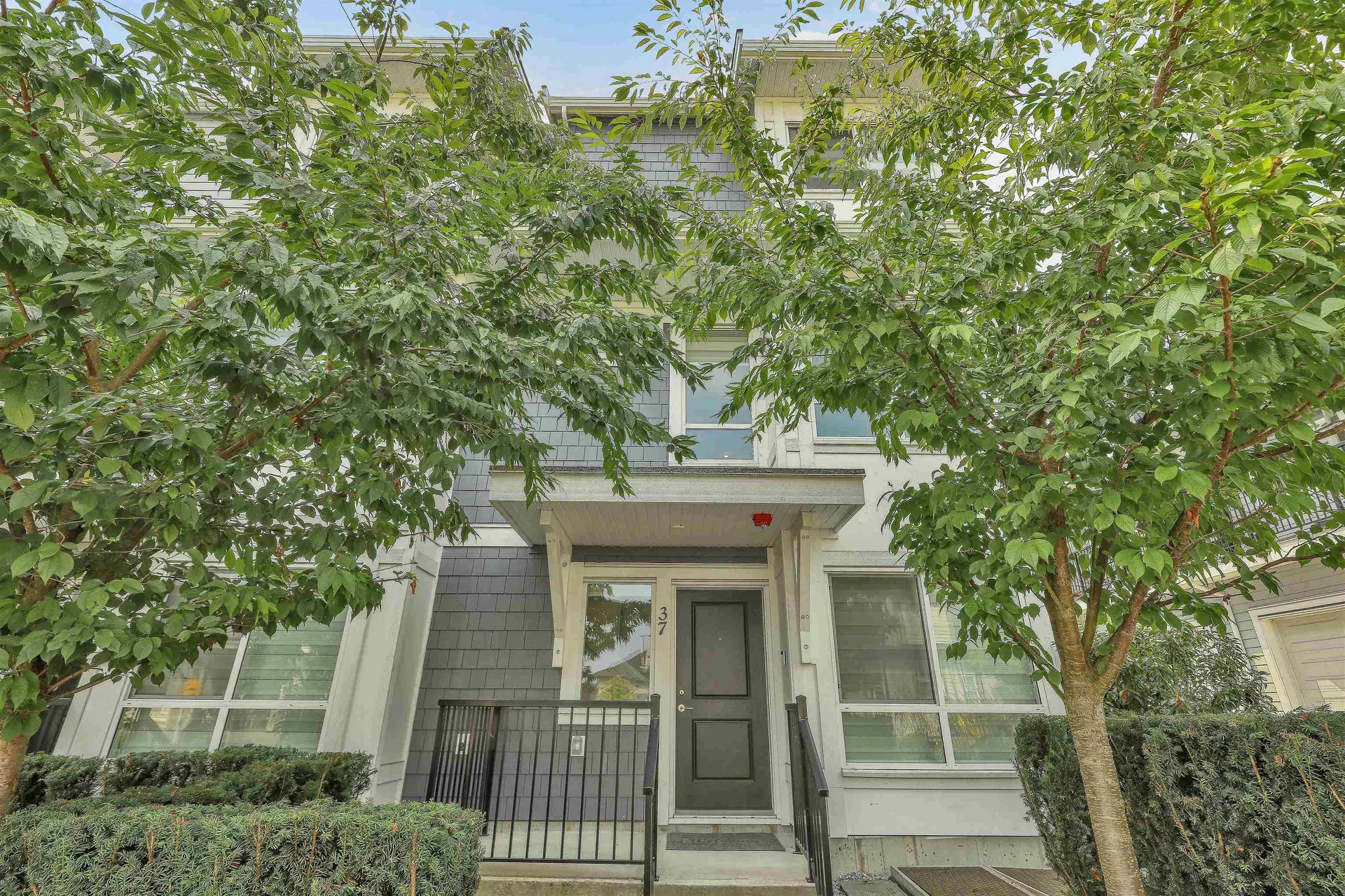 Photo 4 of 32 at #37 – 12830 62 Avenue