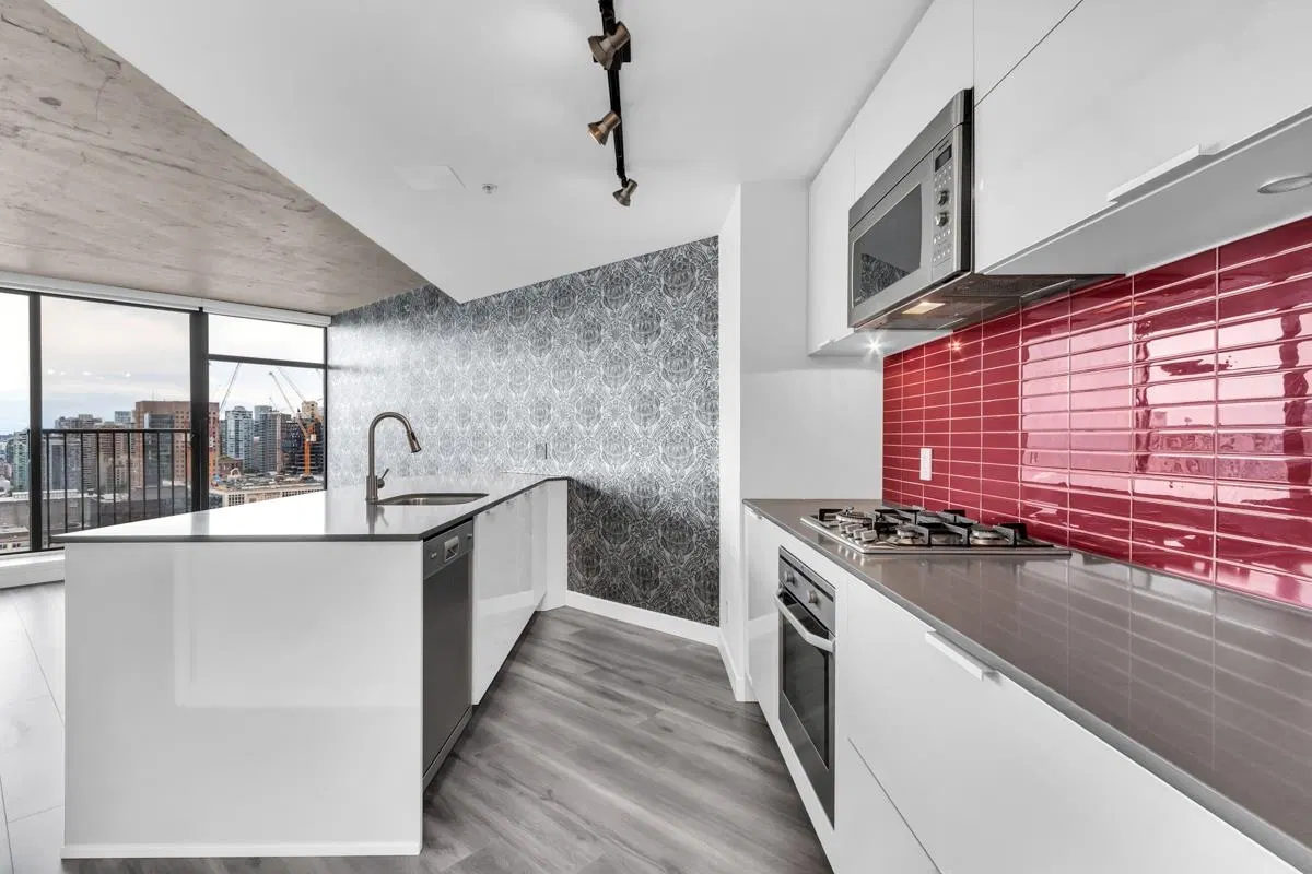 Photo 2 of 27 at #2907 – 128 W Cordova Street