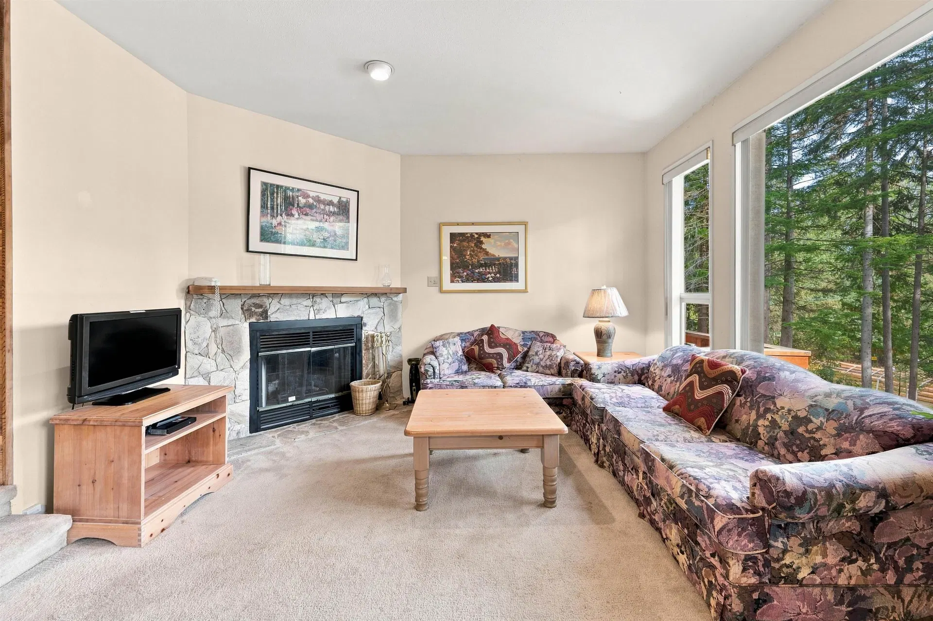 Photo 3 of 19 at #62 – 6127 Eagleridge Crescent