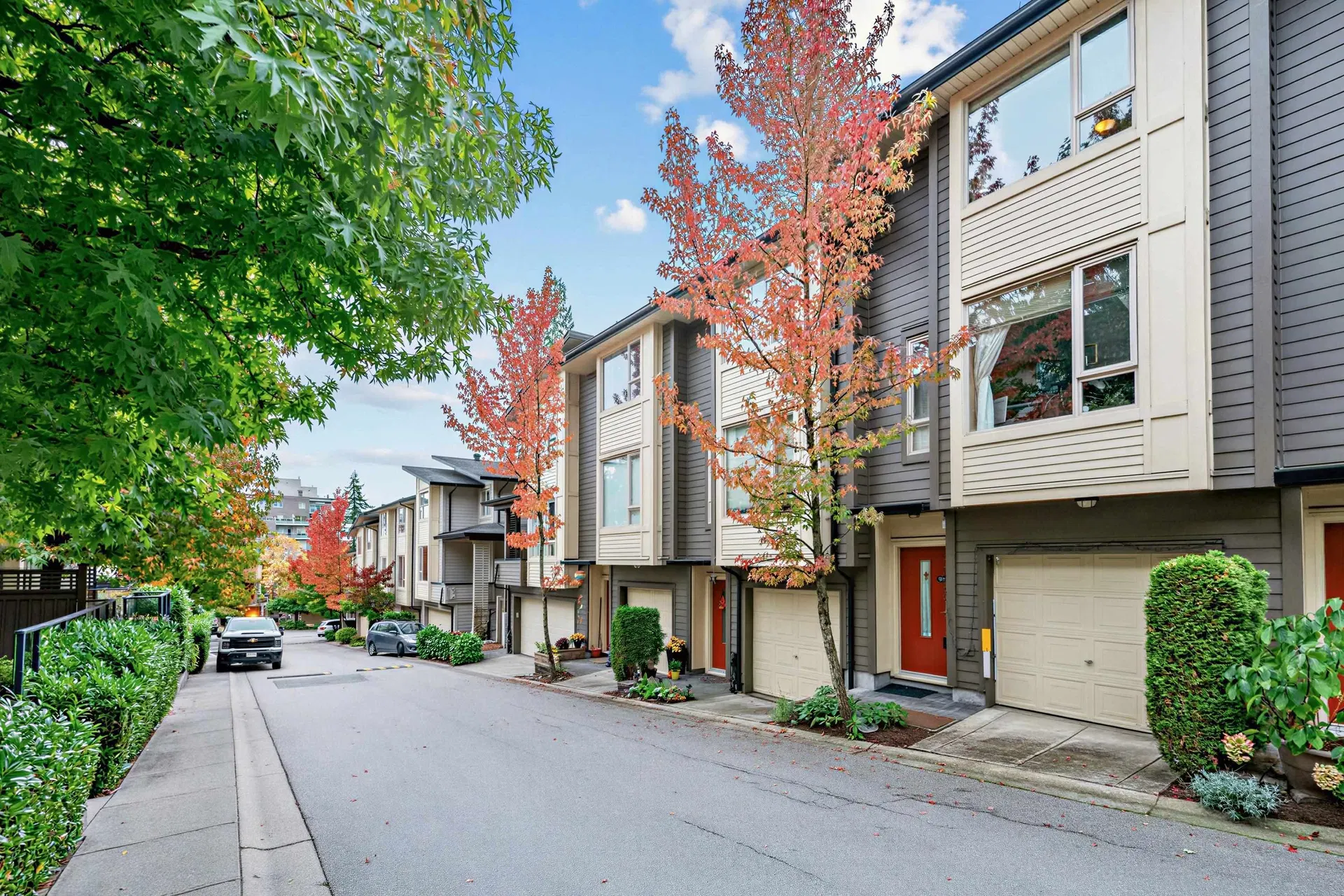 Photo 4 of 34 at #26 – 9229 University Crescent