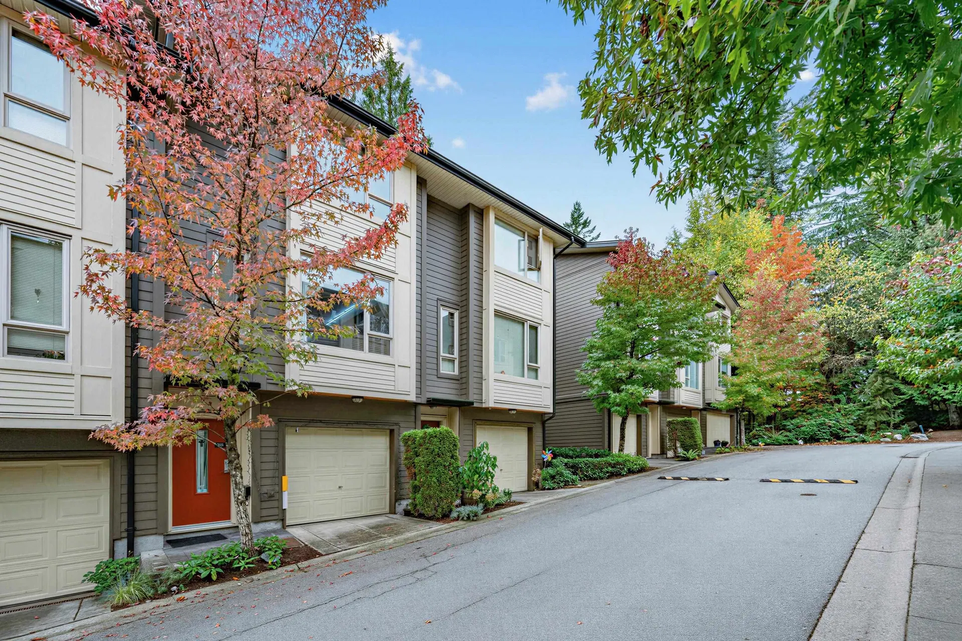 Photo 5 of 34 at #26 – 9229 University Crescent