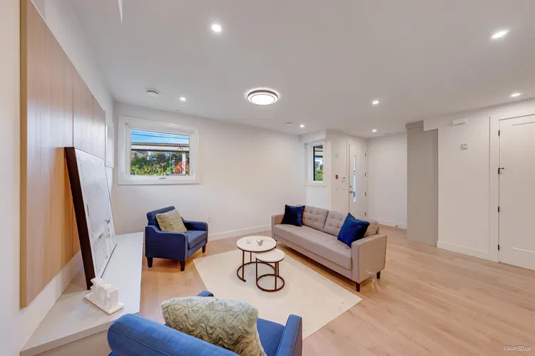 Photo 5 of 30 at #6 – 6136 Irmin Street