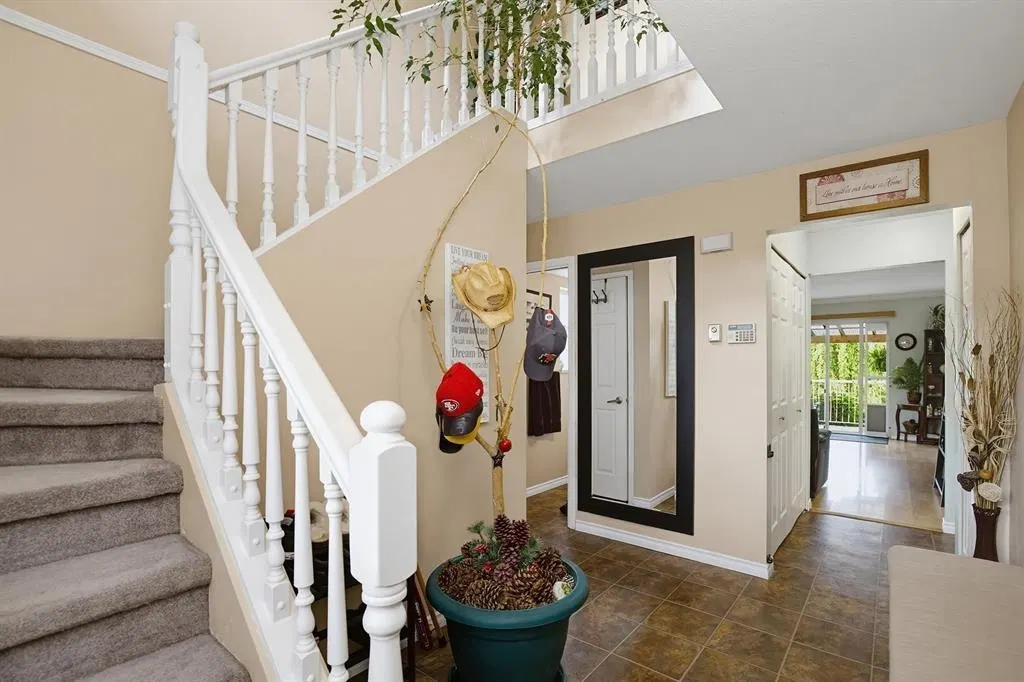 Photo 3 of 27 at 7957 Burdock Street