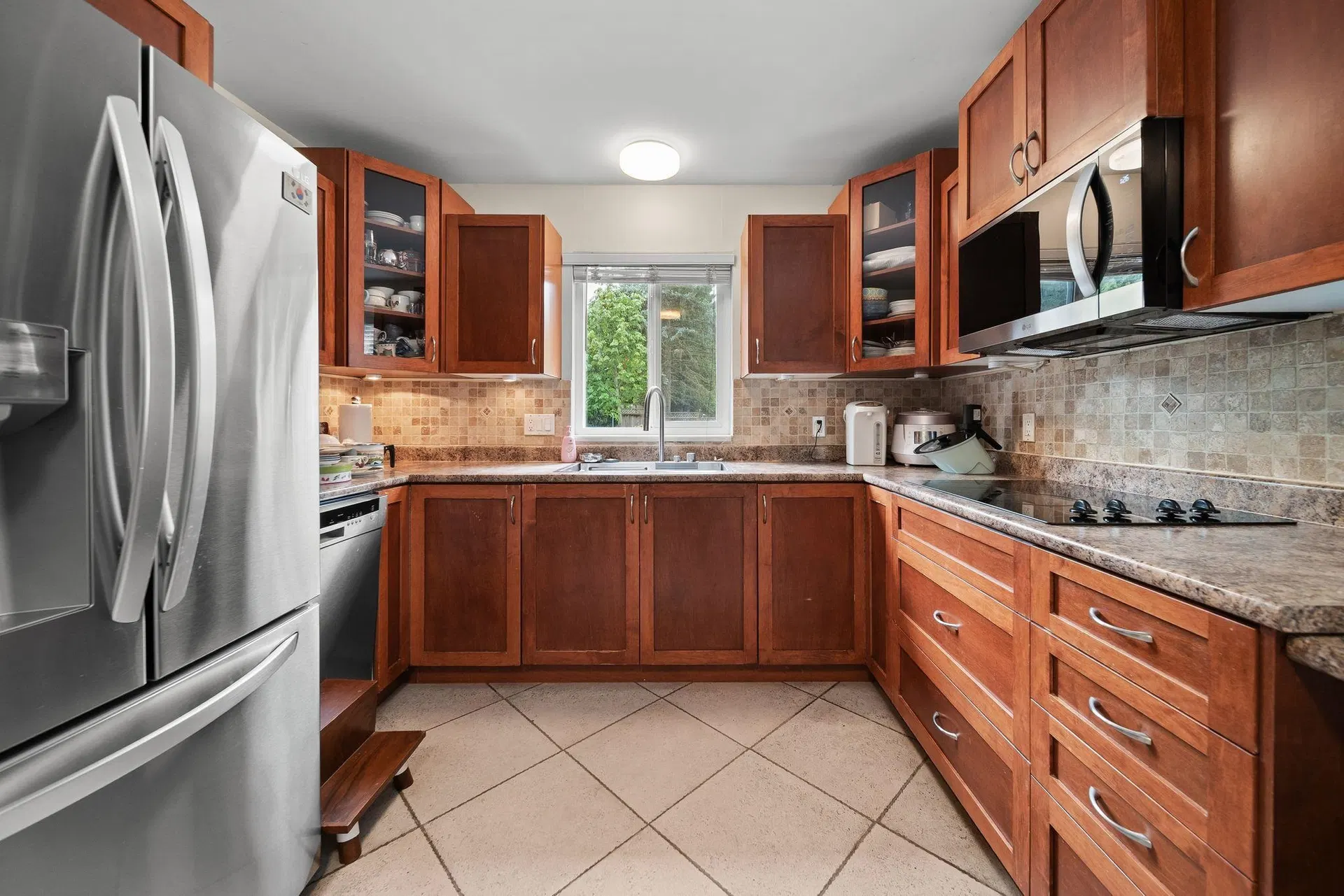 Photo 3 of 32 at 1003 Windward Drive