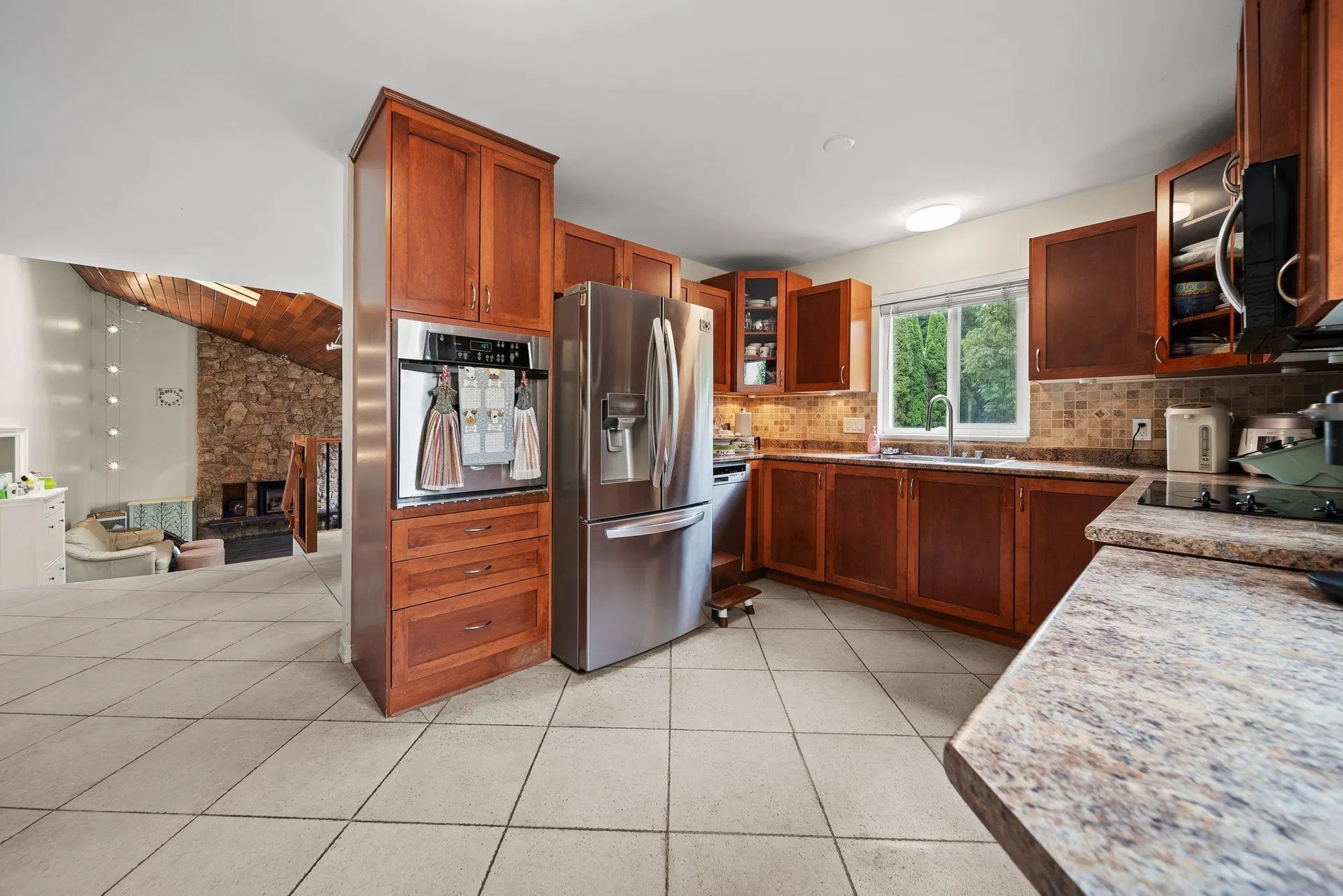 Photo 5 of 32 at 1003 Windward Drive